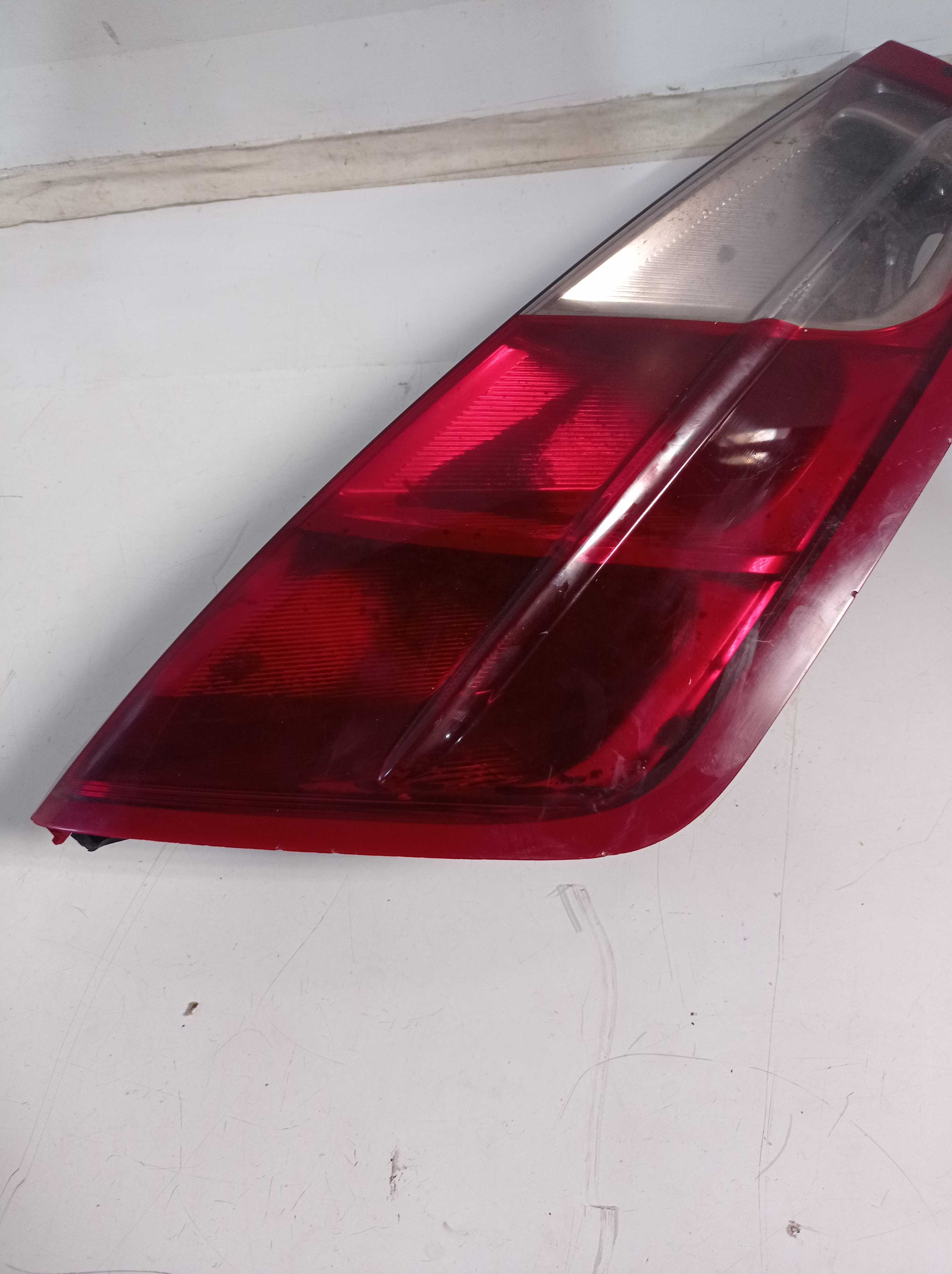LANTERNA TRASEIRA DIREITA FIAT PUNTO 2008 A 2012 2