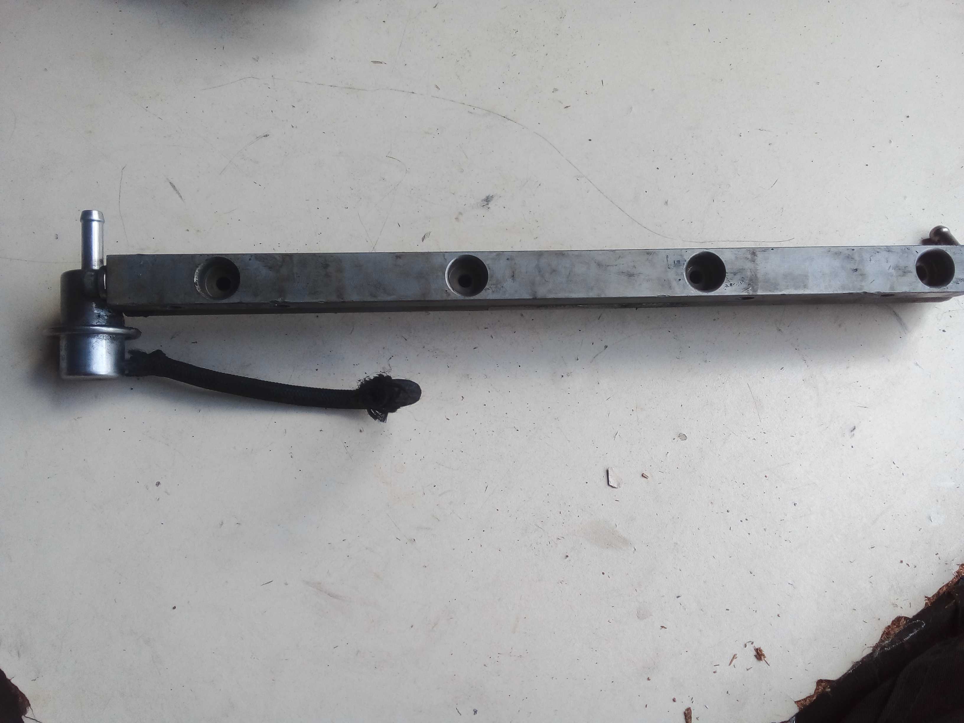 FLAUTA BICO INJEÇÃO VECTRA 98 MOTOR 2.2 280160579 2