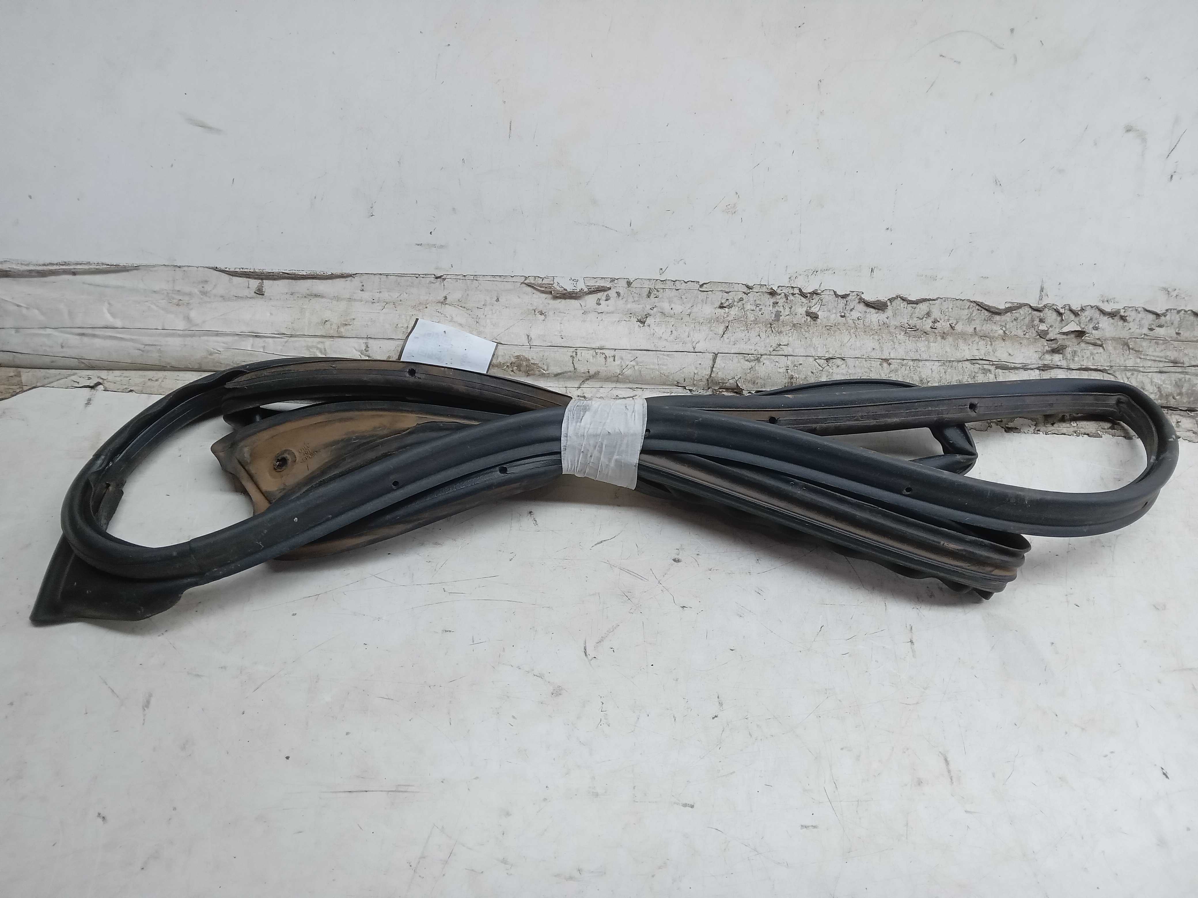 BORRACHÃO PORTA TRASEIRA DIREITA CHEVROLET COBALT 2013 2