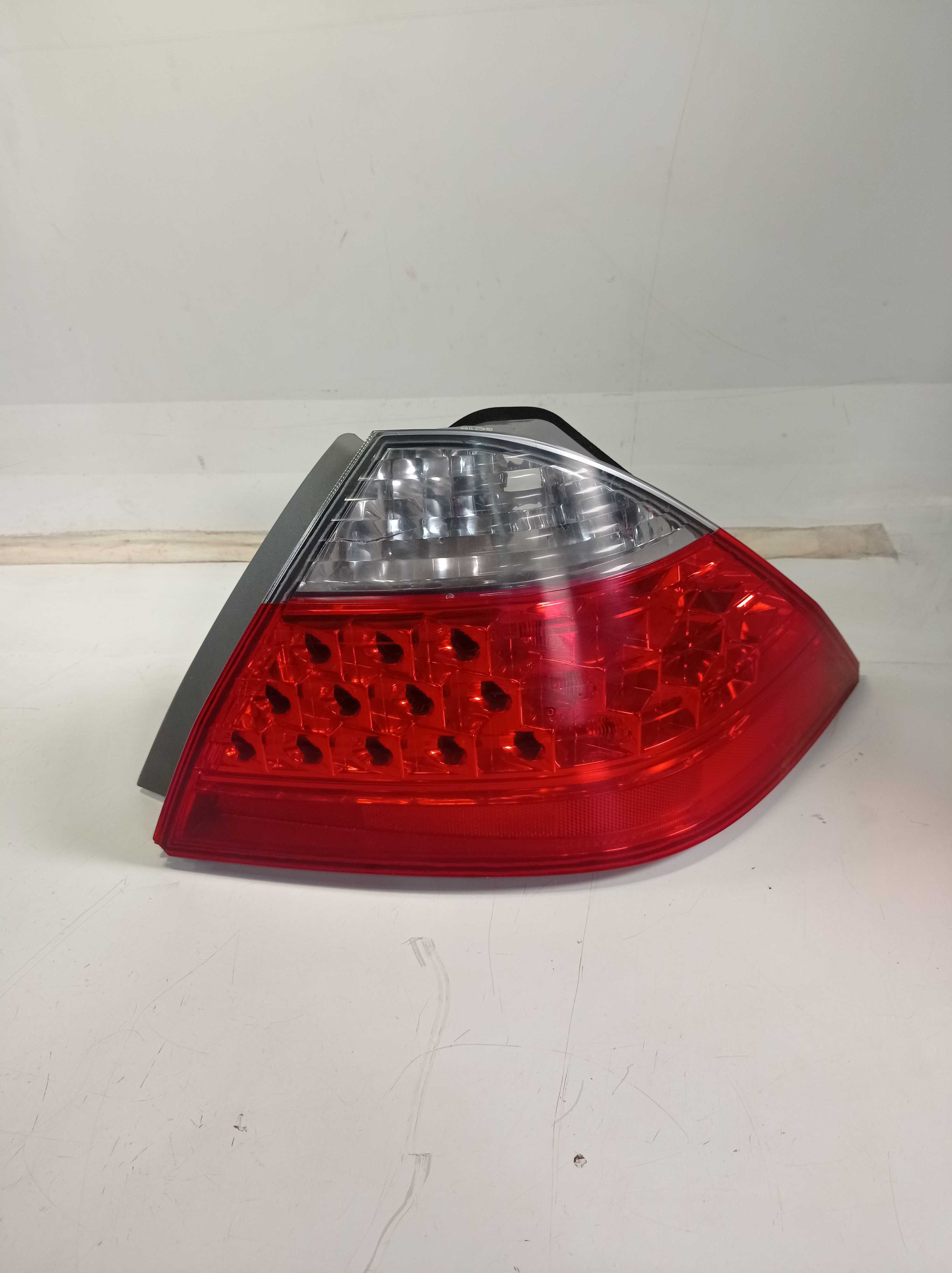 LANTERNA TRASEIRA DIREITA HONDA ACCORD 2005 A 2007 1