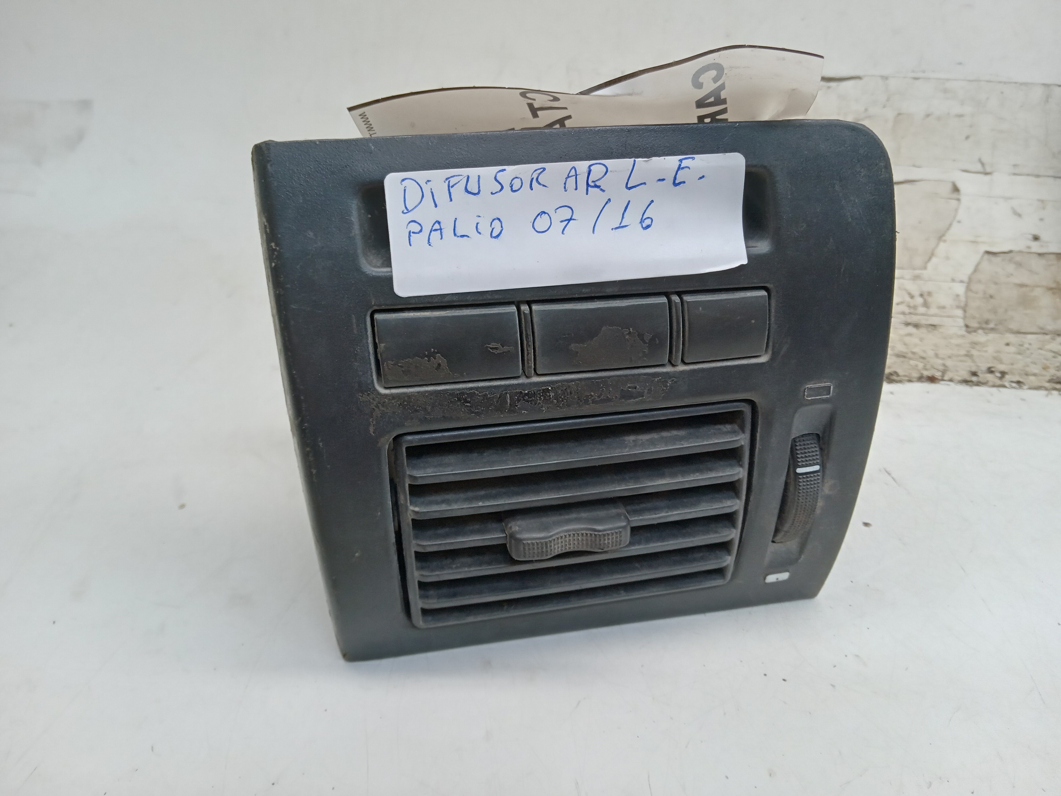 735336650  DIFUSOR DE AR FIAT PALIO 2007  2016 1