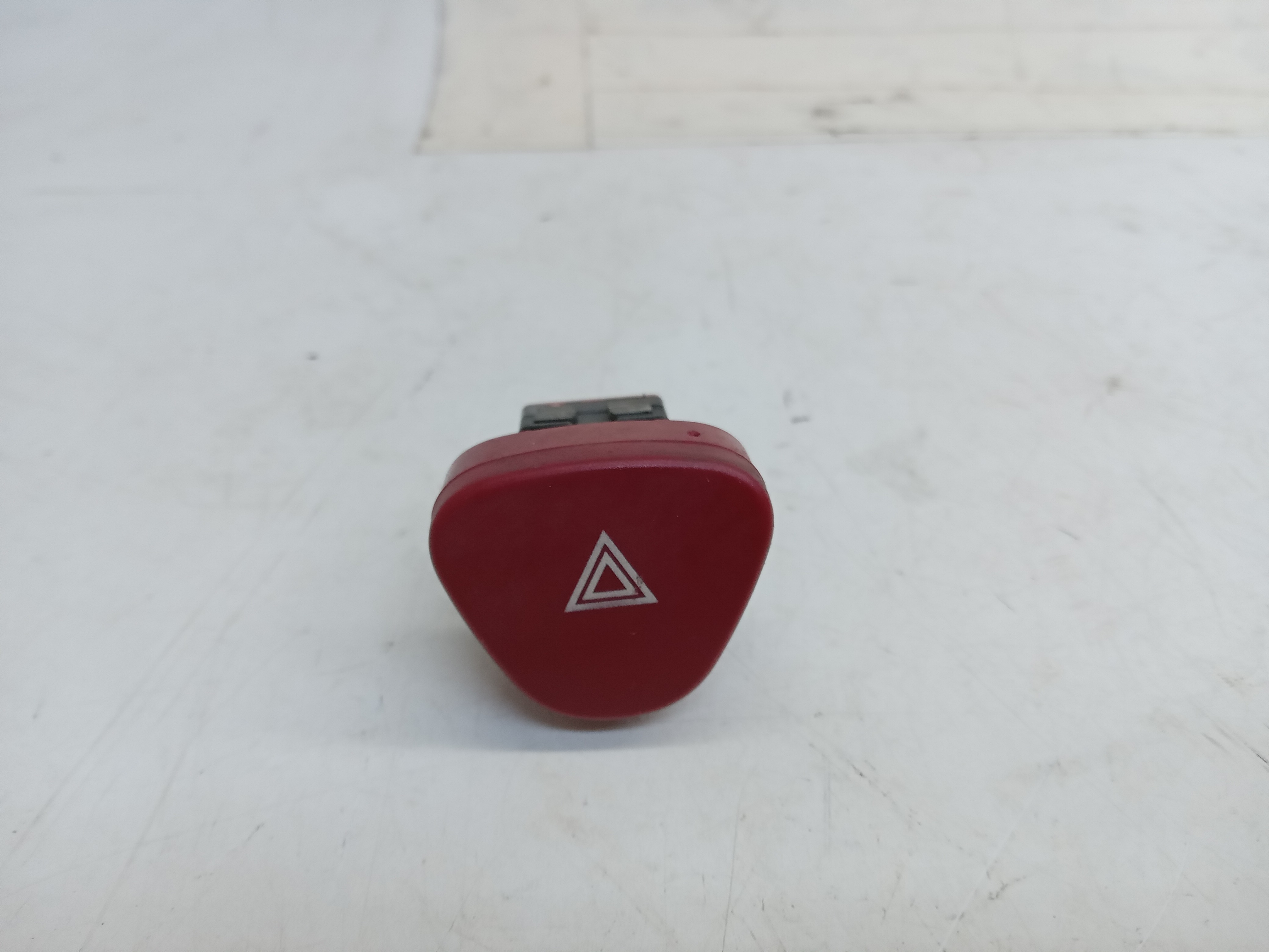 BOTÃO PISCA ALERTA Citroën C3 2009 1
