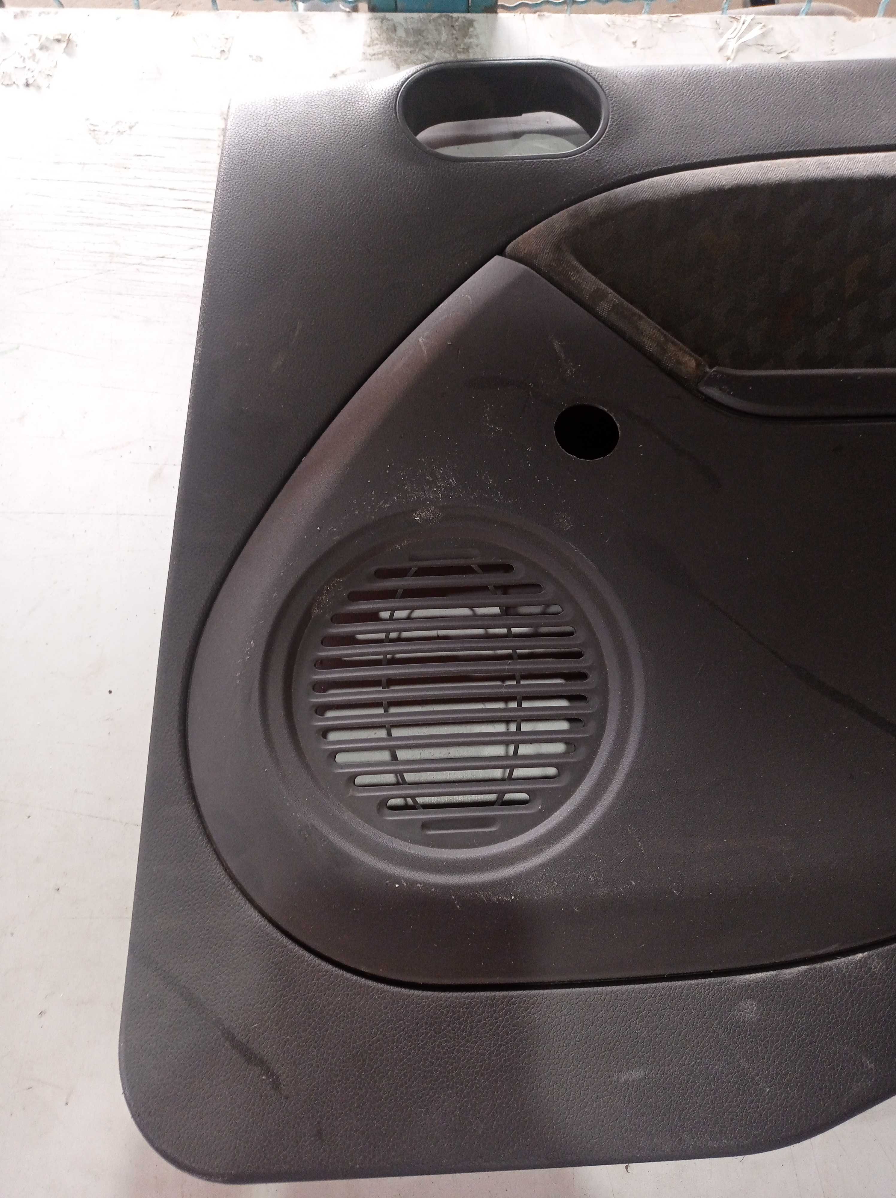 FORRO DE PORTA TRASEIRA DIREITA FORD FIESTA 2006 3