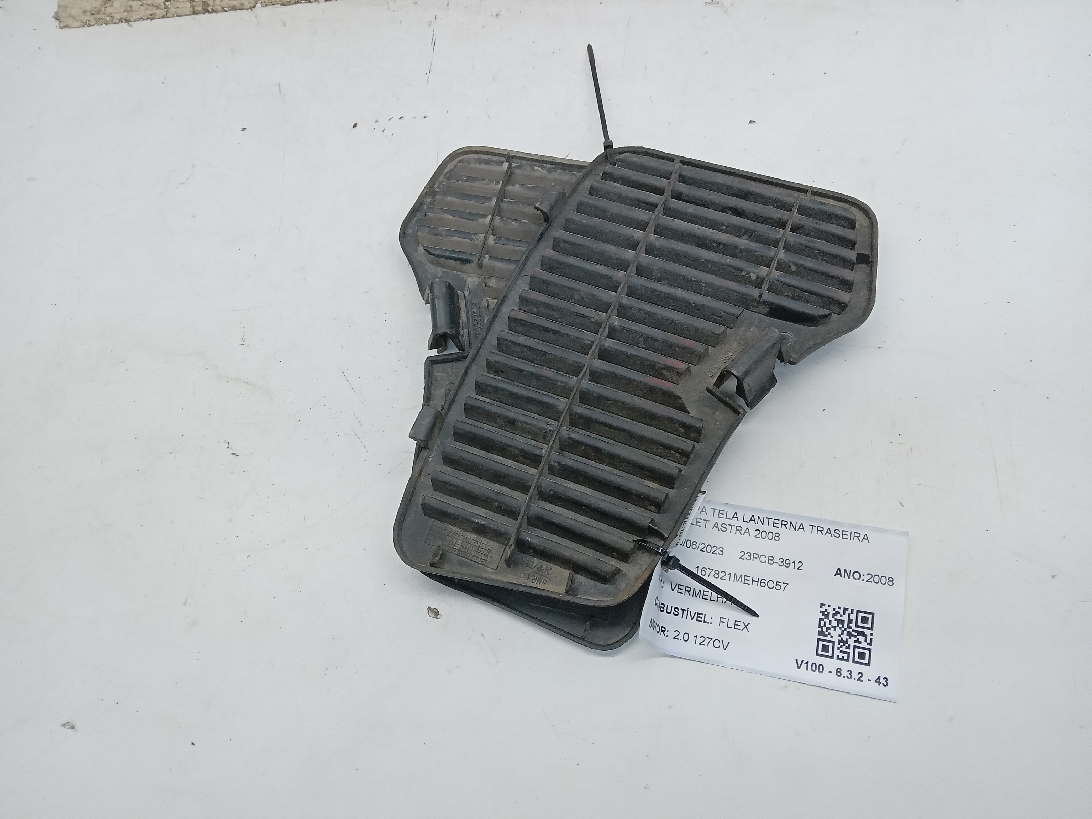 PAR TAMPA TELA LANTERNA TRASEIRA CHEVROLET ASTRA 2008