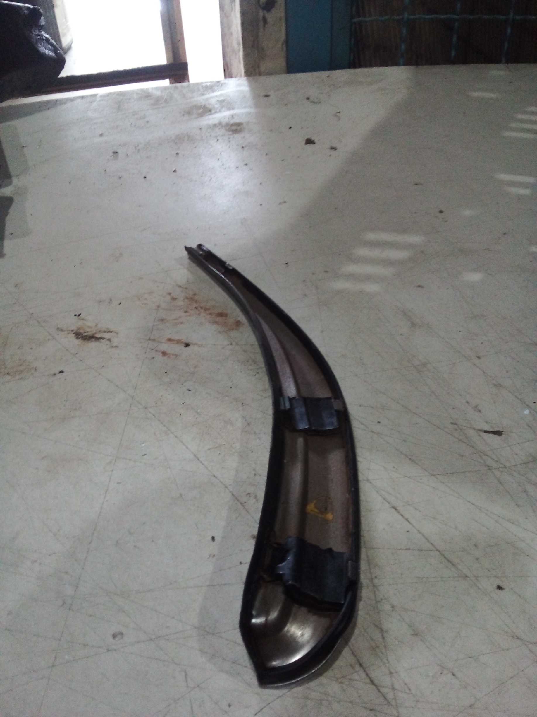 MOLDURA EXTERNA PORTA TRÁS DIREITA Civic 2005