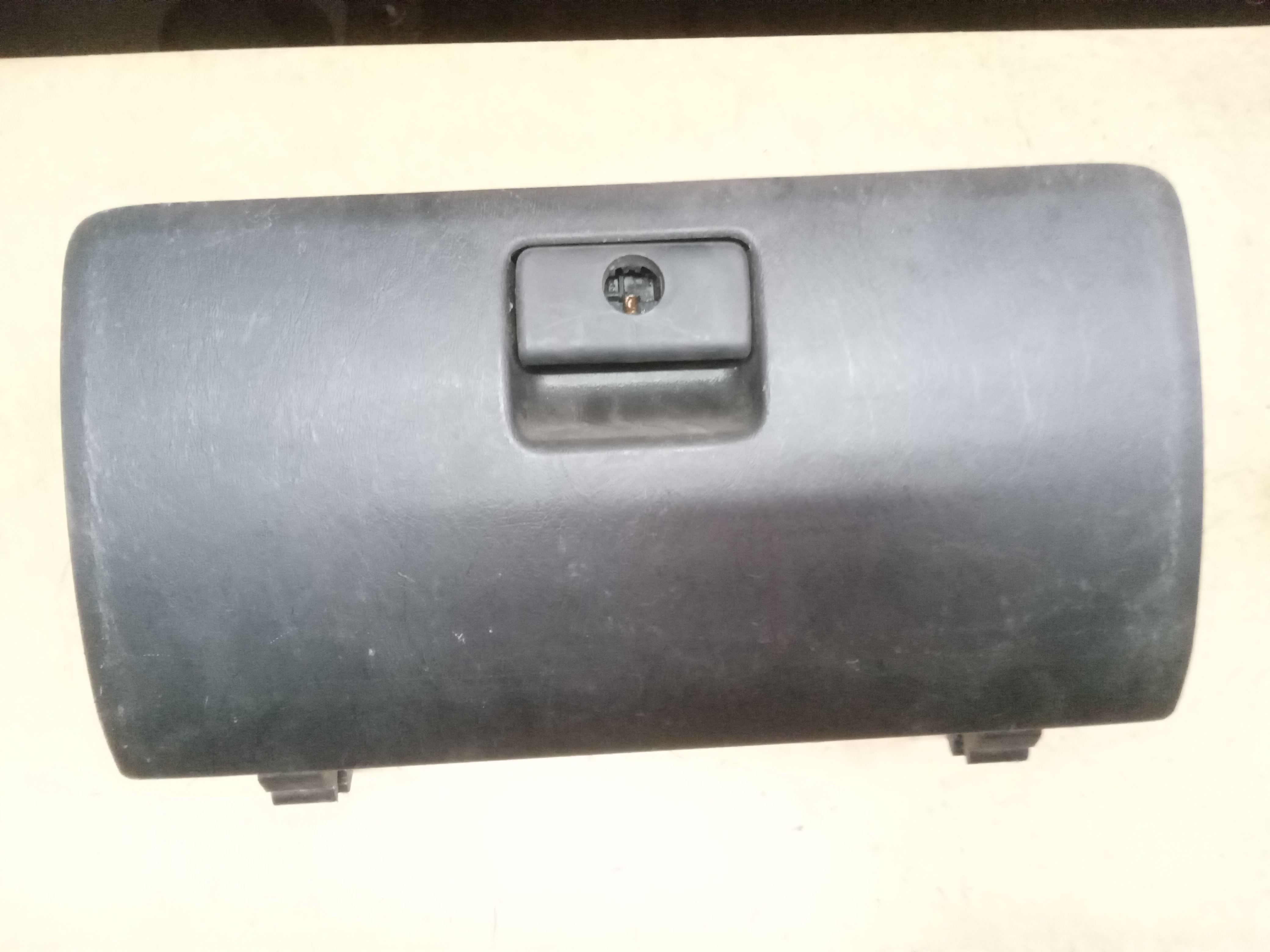 PORTA LUVAS TOYOTA HILUX 2010 1