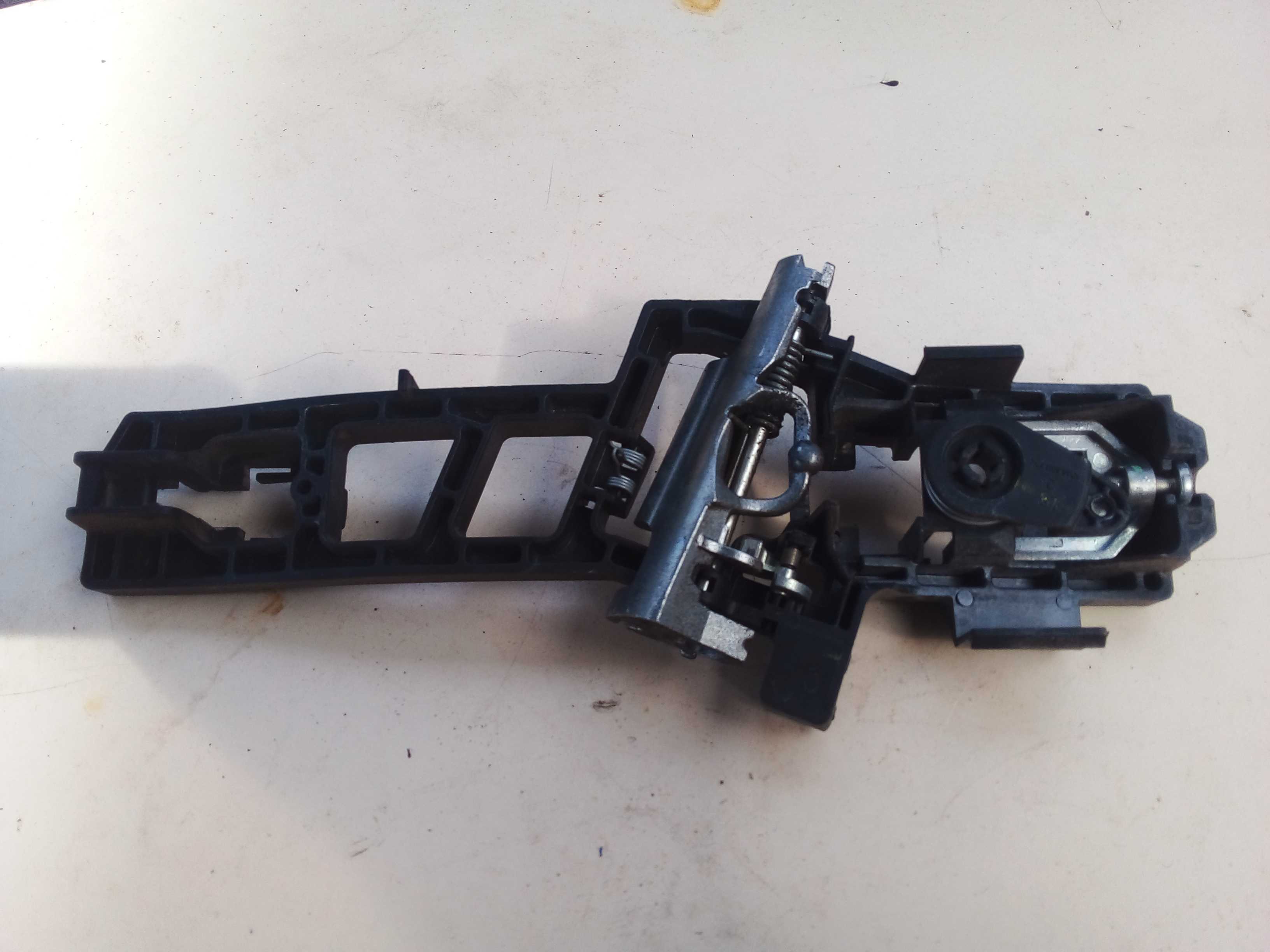 BASE MAÇANETA DIANT ESQ FORD KA 2018 DN15A224A37BB 2