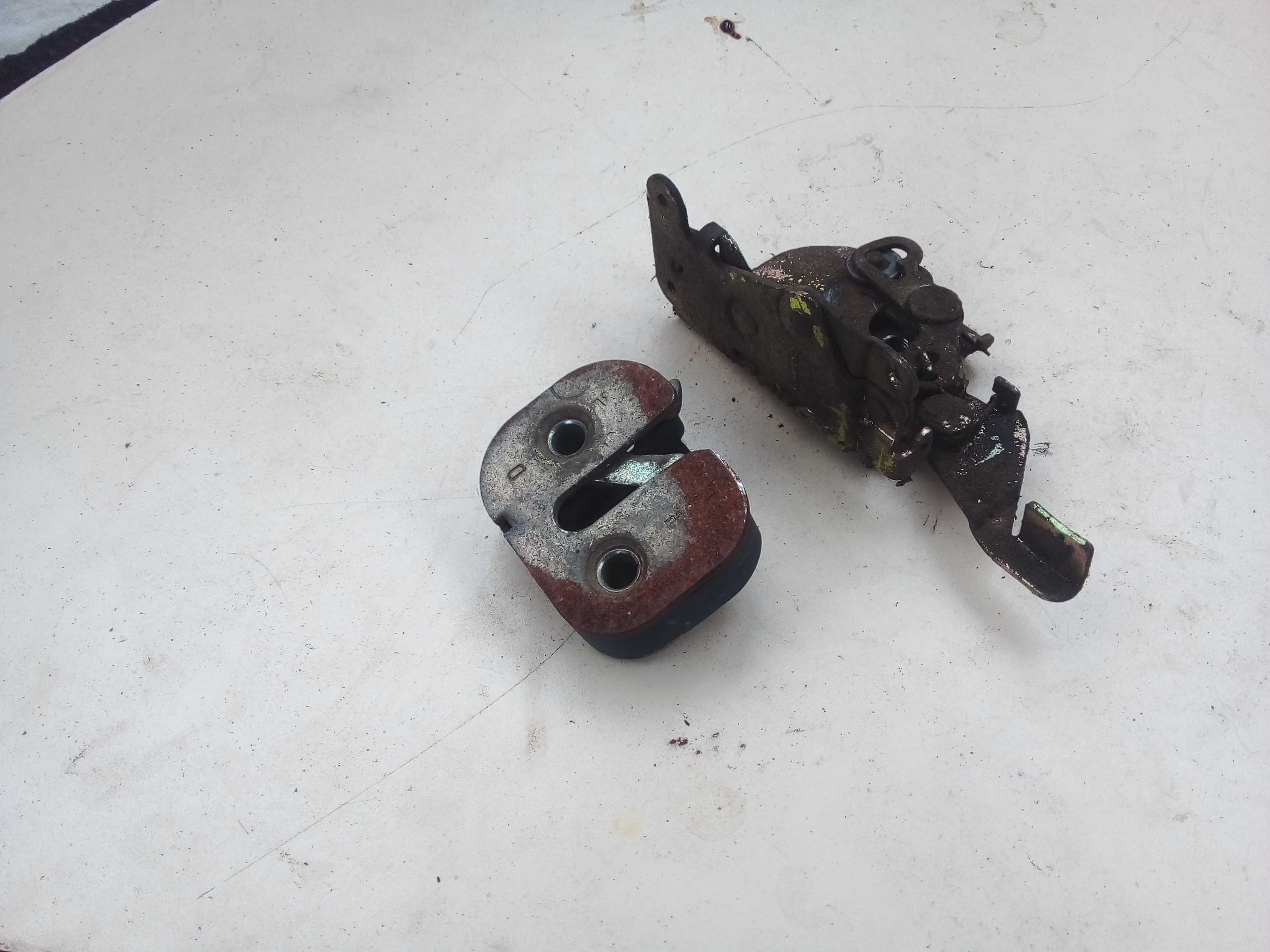FECHADURA PORTA TRÁS DIREITA UNO 95 2