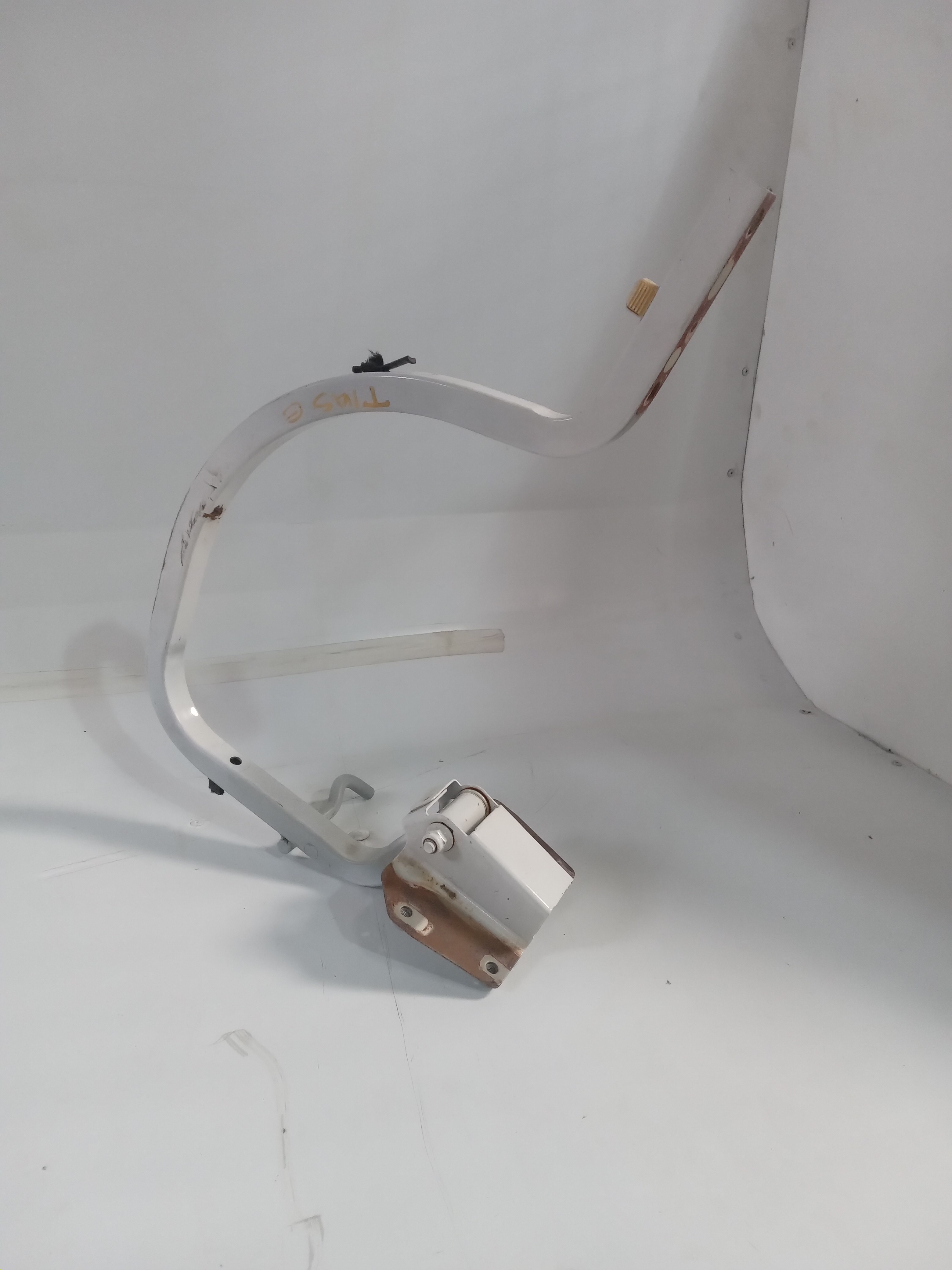 5c6827301 Dobradiça Esquerda Tampa Traseira Jetta Vw 2013 2