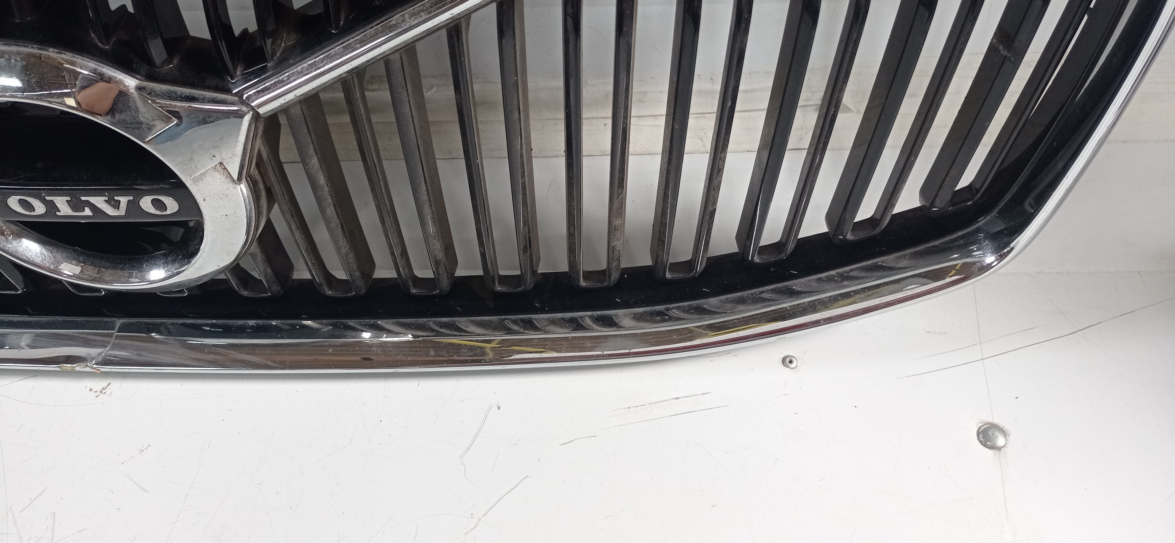 Grade Dianteira Volvo Xc60 2017 A 2021 Para Recuperar 6