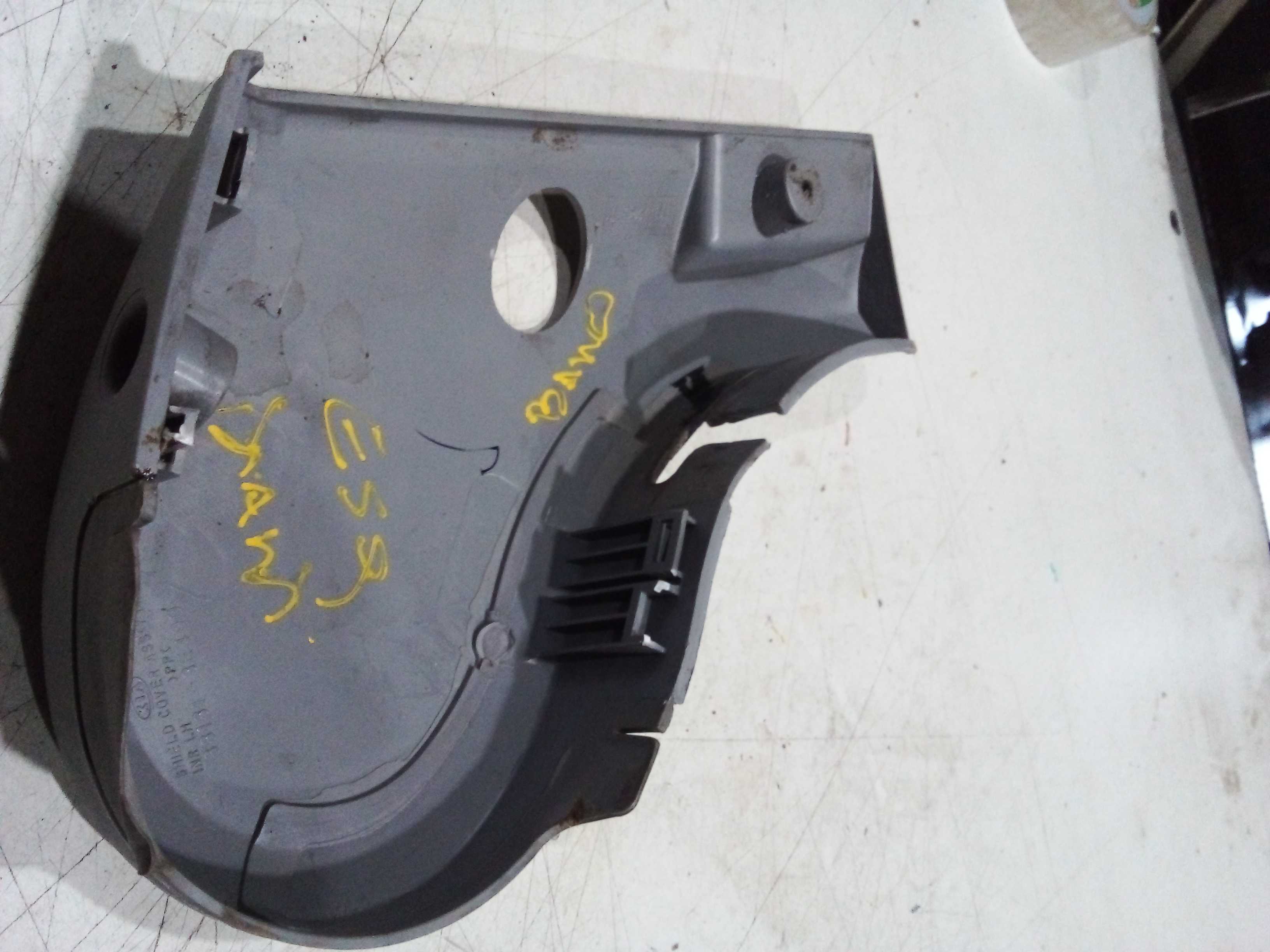 MOLDURA BANCO DIANT ESQUERDO KIA SORENTO 881813E400 2
