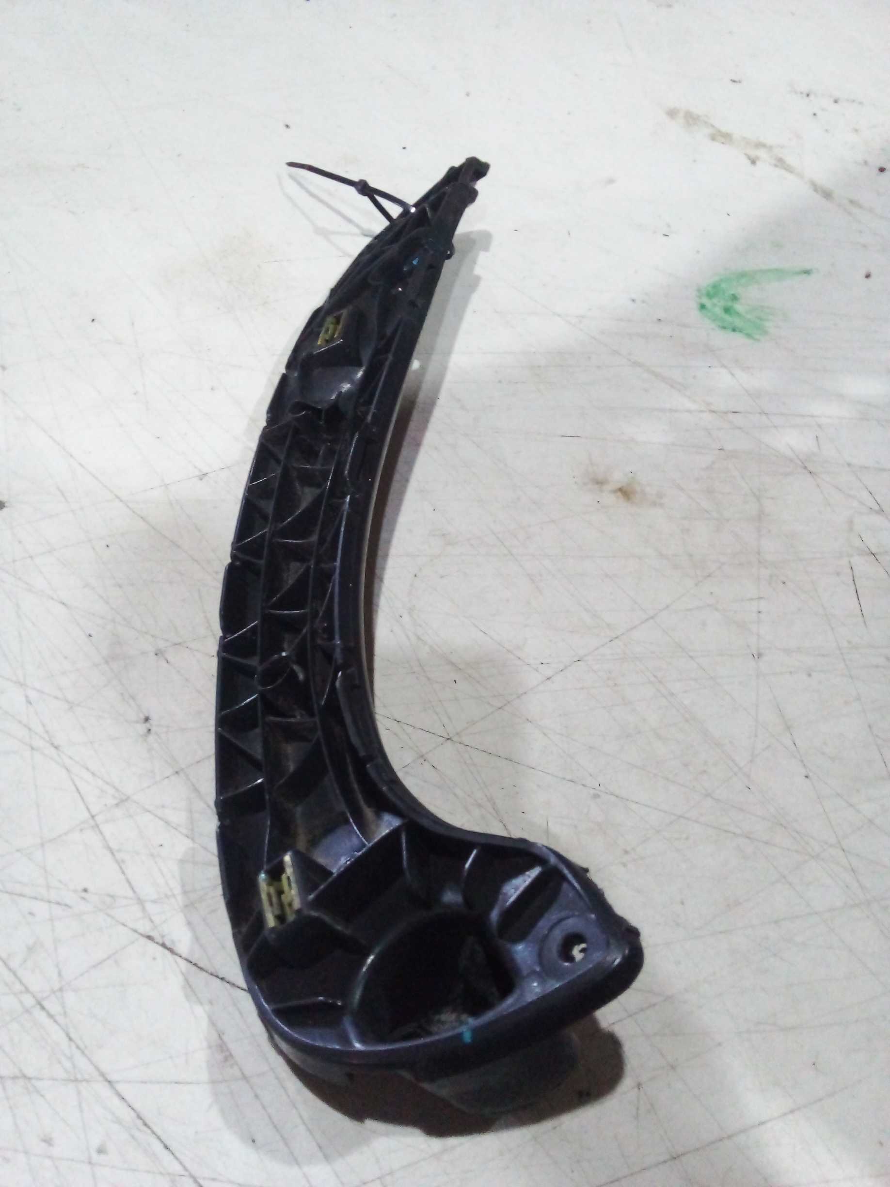 MOLDURA PUXADOR PORTA DIREITA FLUENCE 2010 A58000471 2