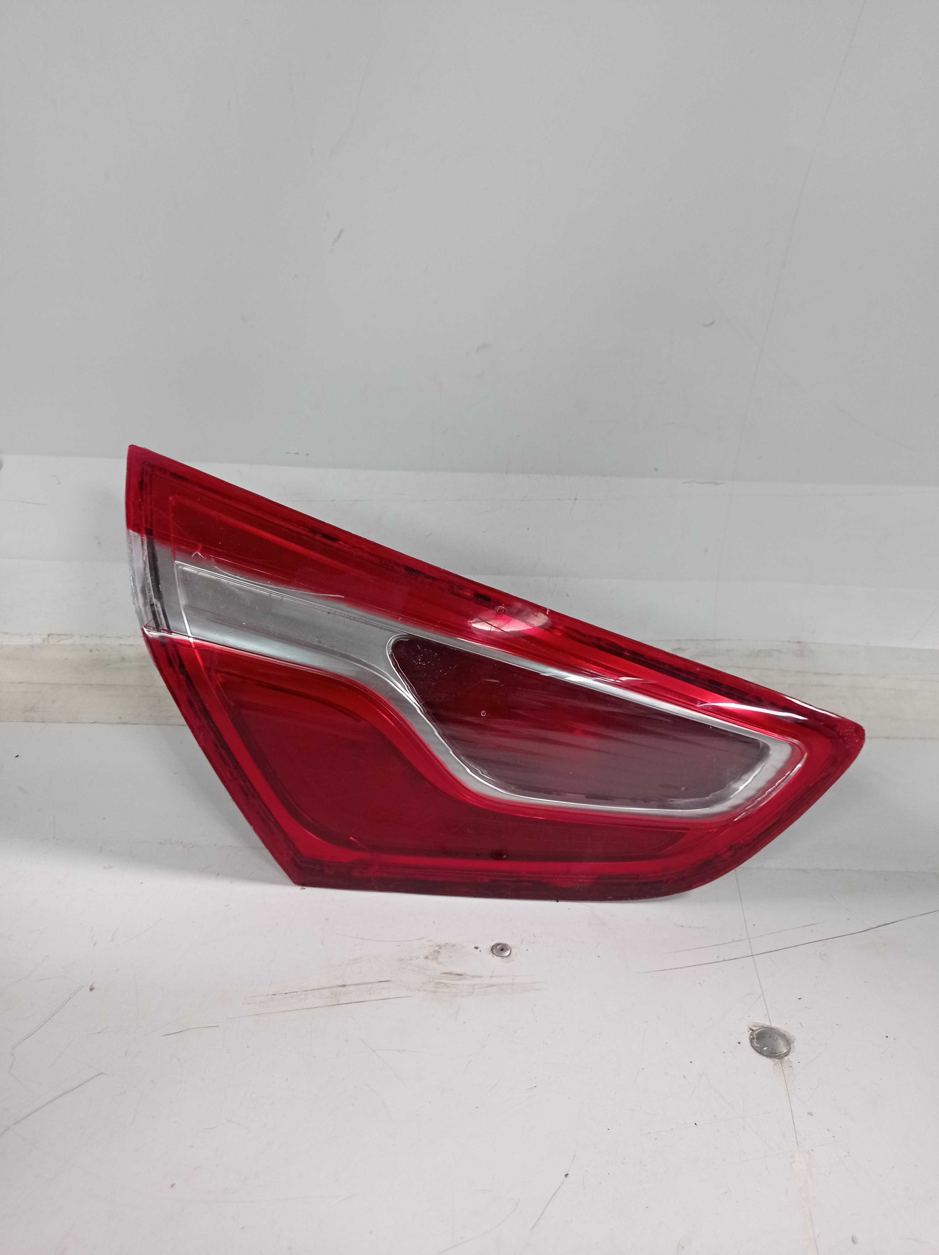 LANTERNA TRASEIRA ESQUERDA TAMPA GM CRUZE HATCH 17 19 RECU 1
