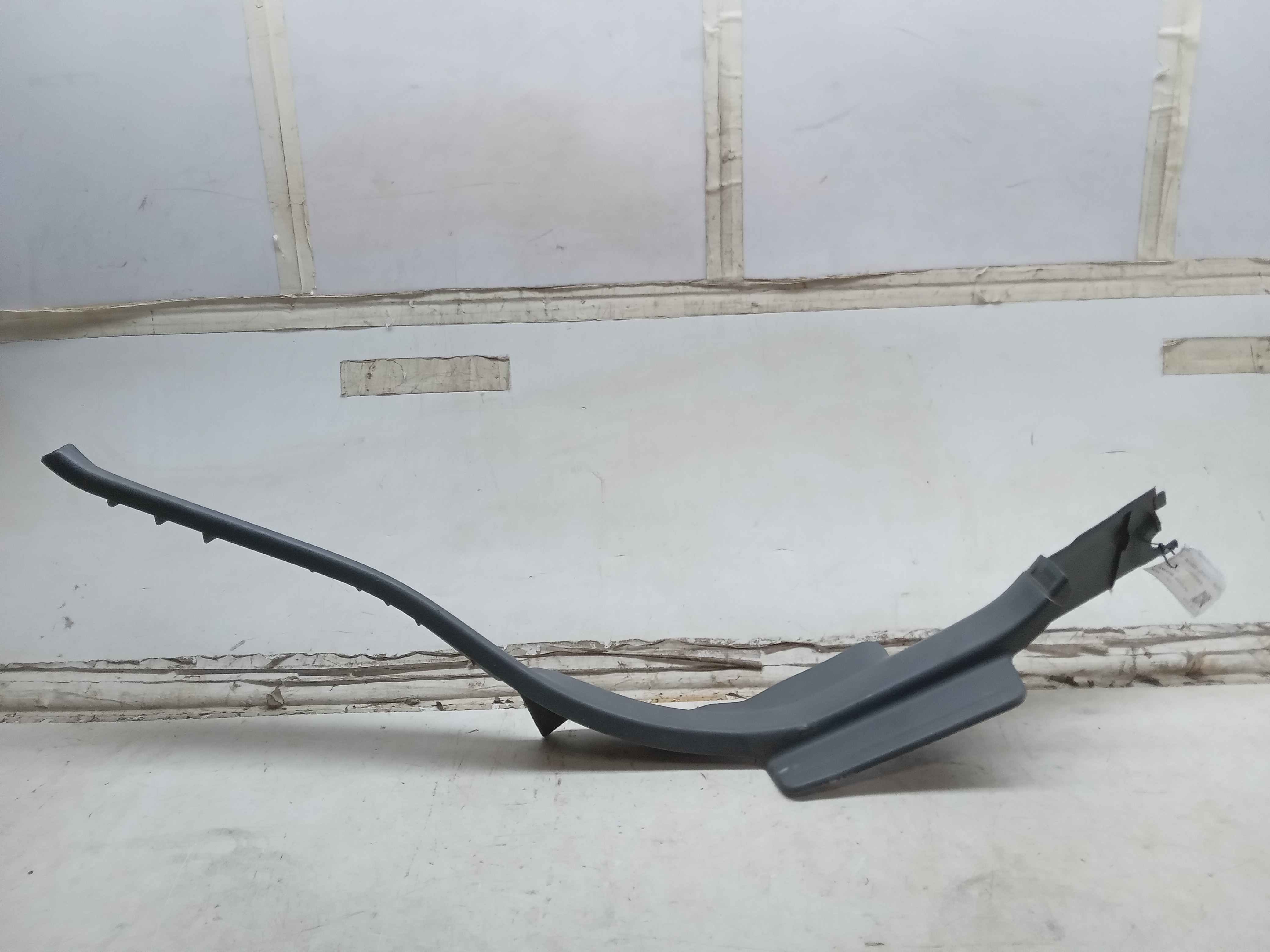 ACABAMENTO SOLEIRA TRASEIRA DIREITA Honda Civic lx 2005 1