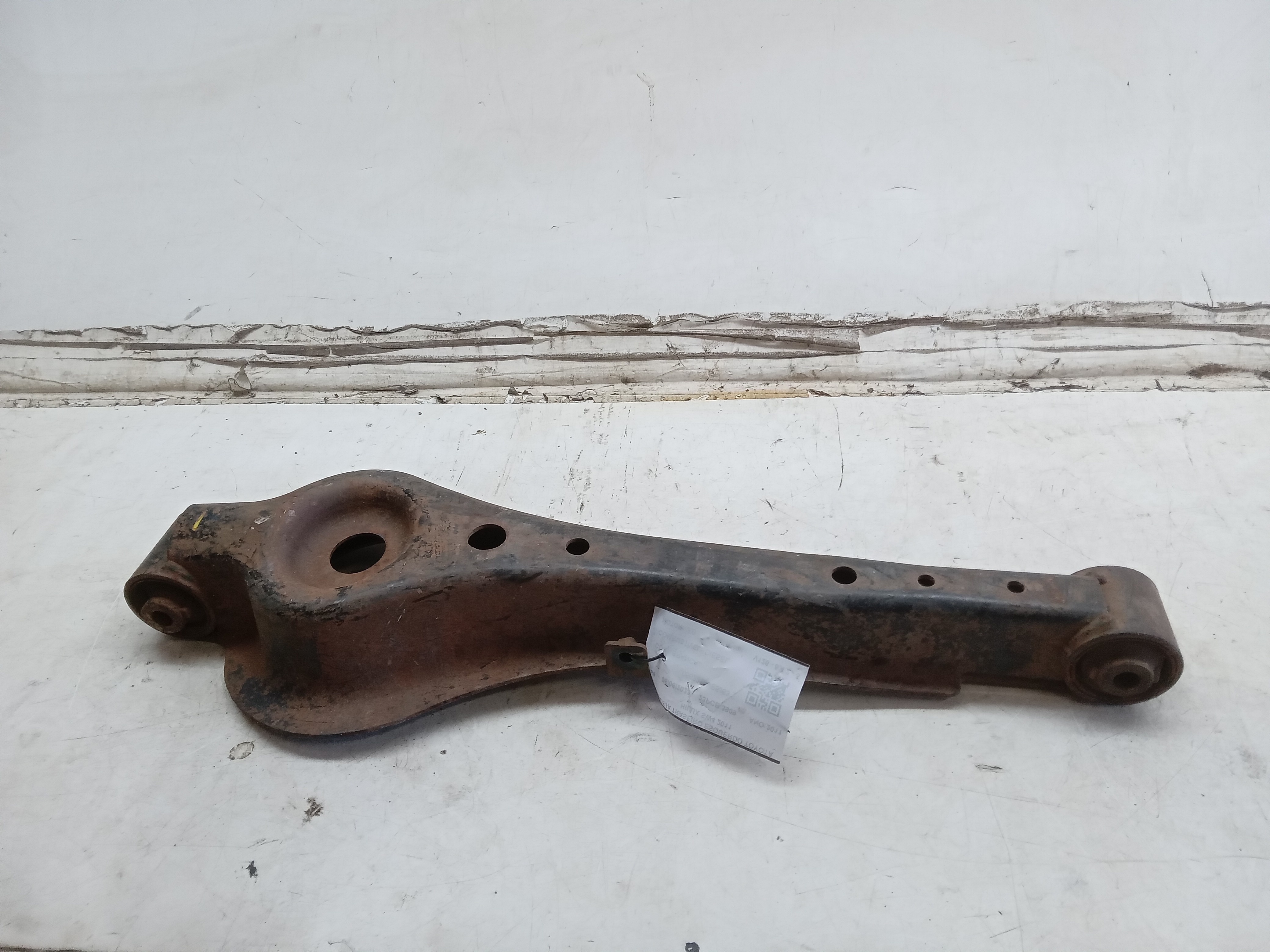 BANDEJA BALANÇA TRASEIRA LE TOYOTA HILUX SW4 2011 1