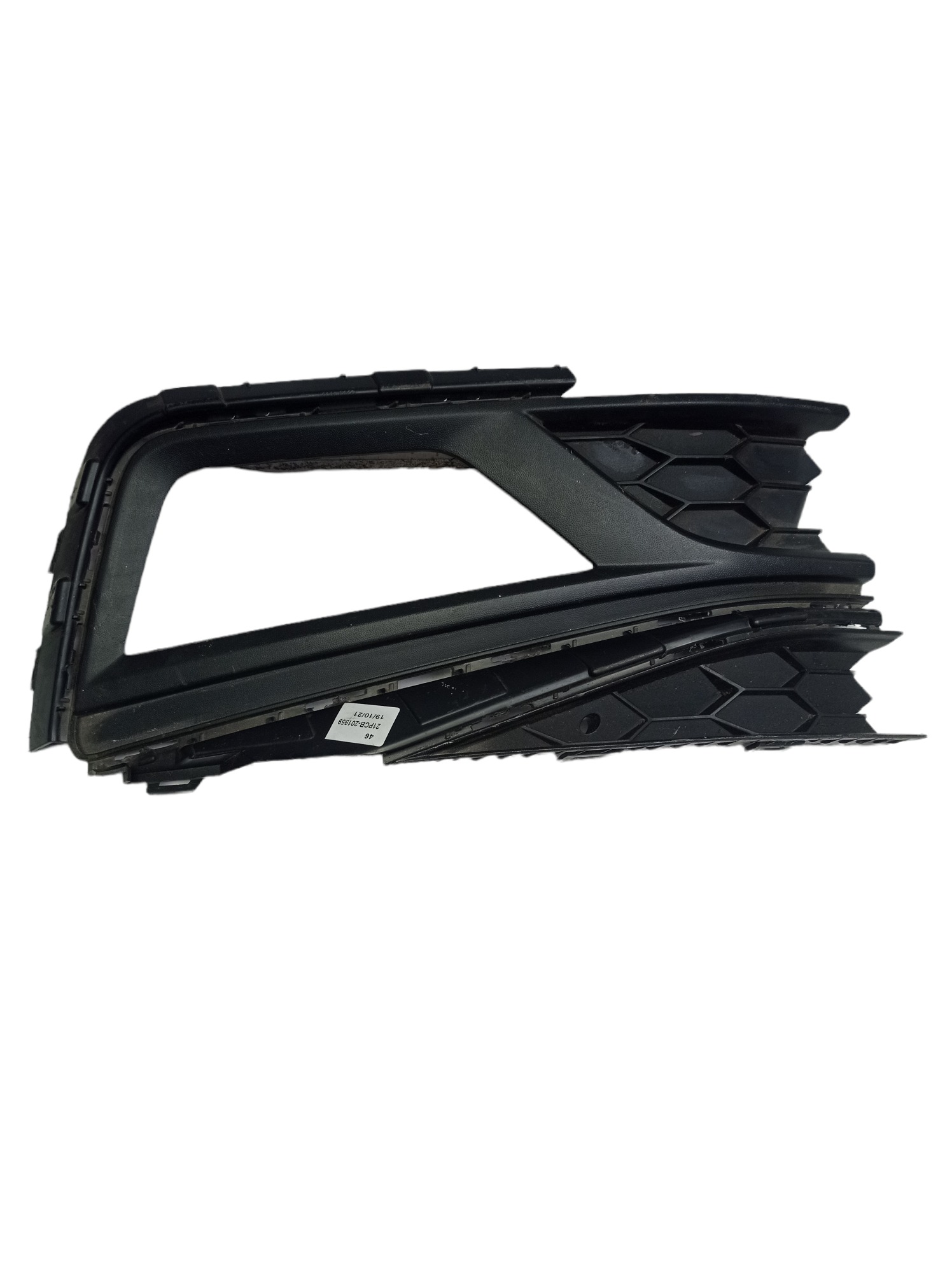Grade Farol De Milha Traseira Direita Vw Polo 2017 A 2019 3