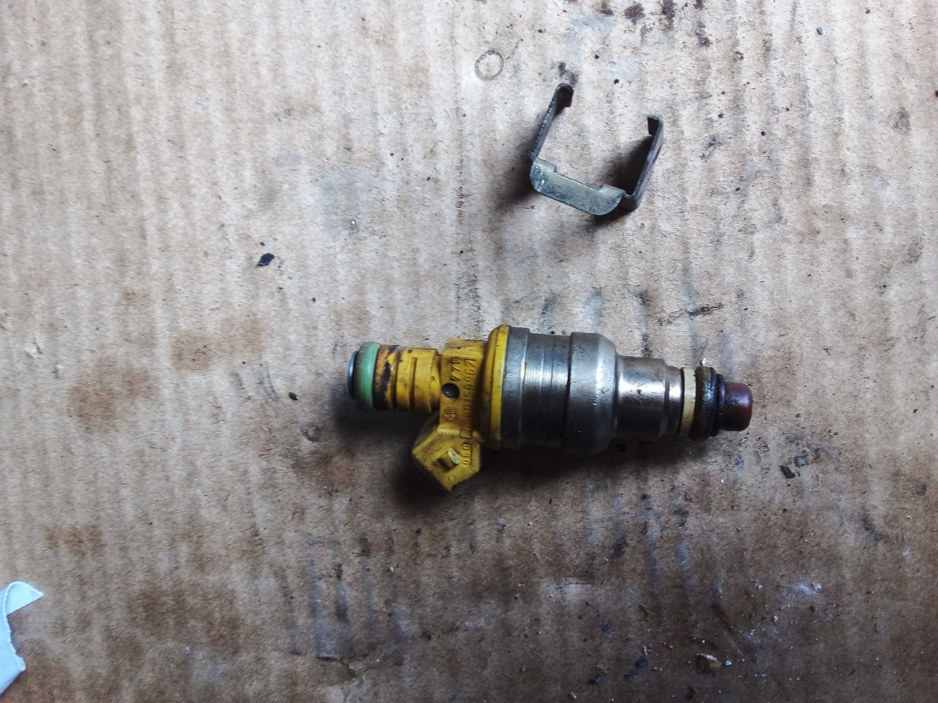 BICO INJEÇÃO VECTRA 98 MOTOR 2.2  2801509962