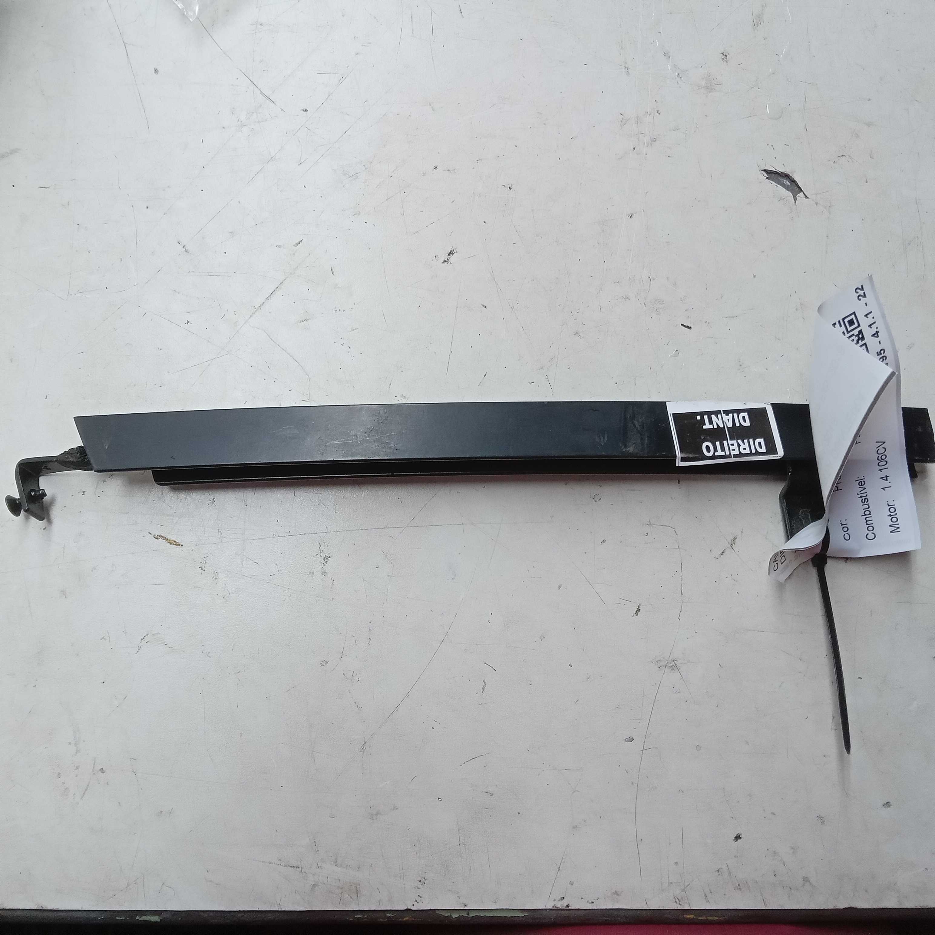 CANALETA EXTERNO PORTA DIANTEIRA DIREITA CHEVROLET PRISMA 2018 1