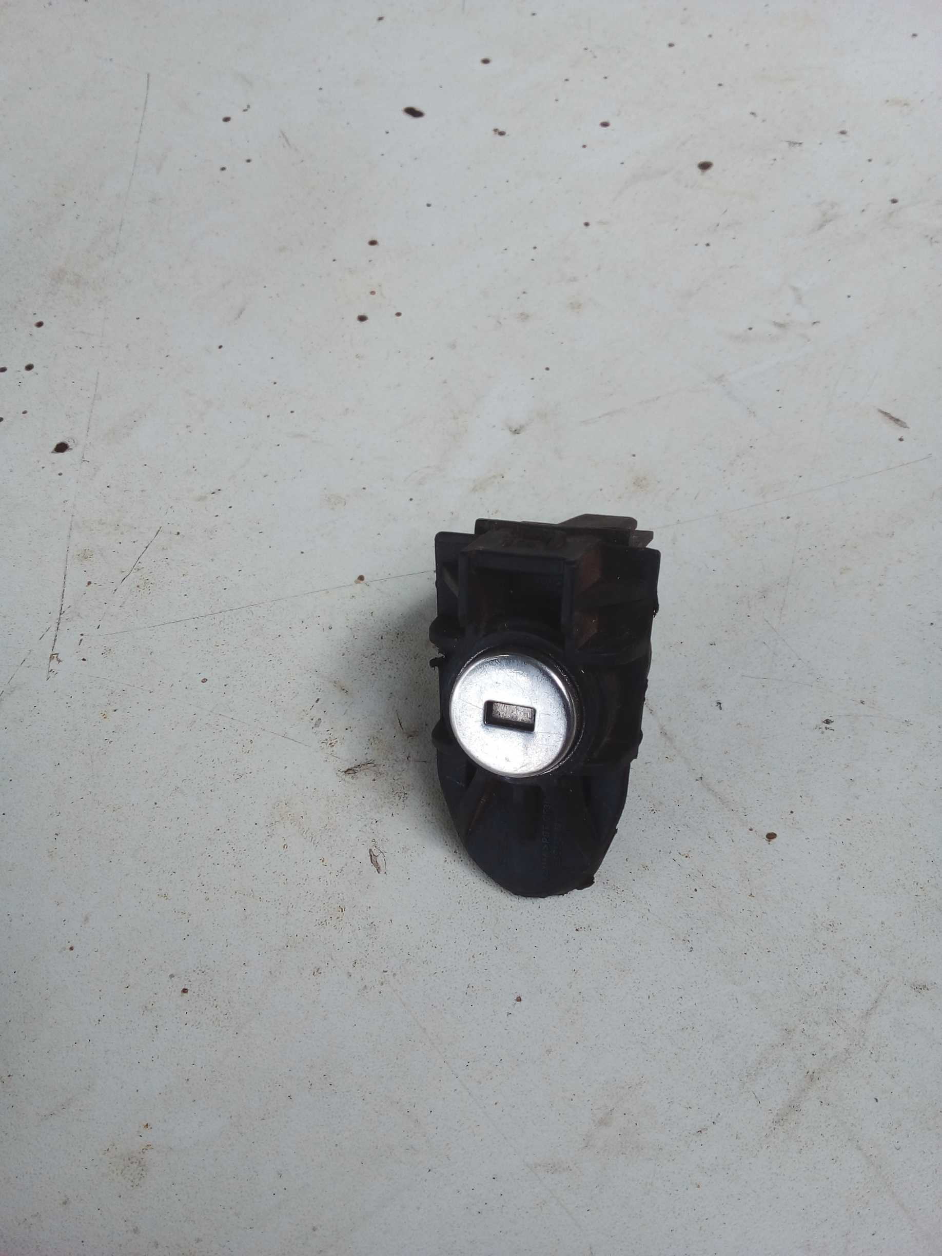 CILINDRO PORTA DIANT ESQUERDA KA 2015 2