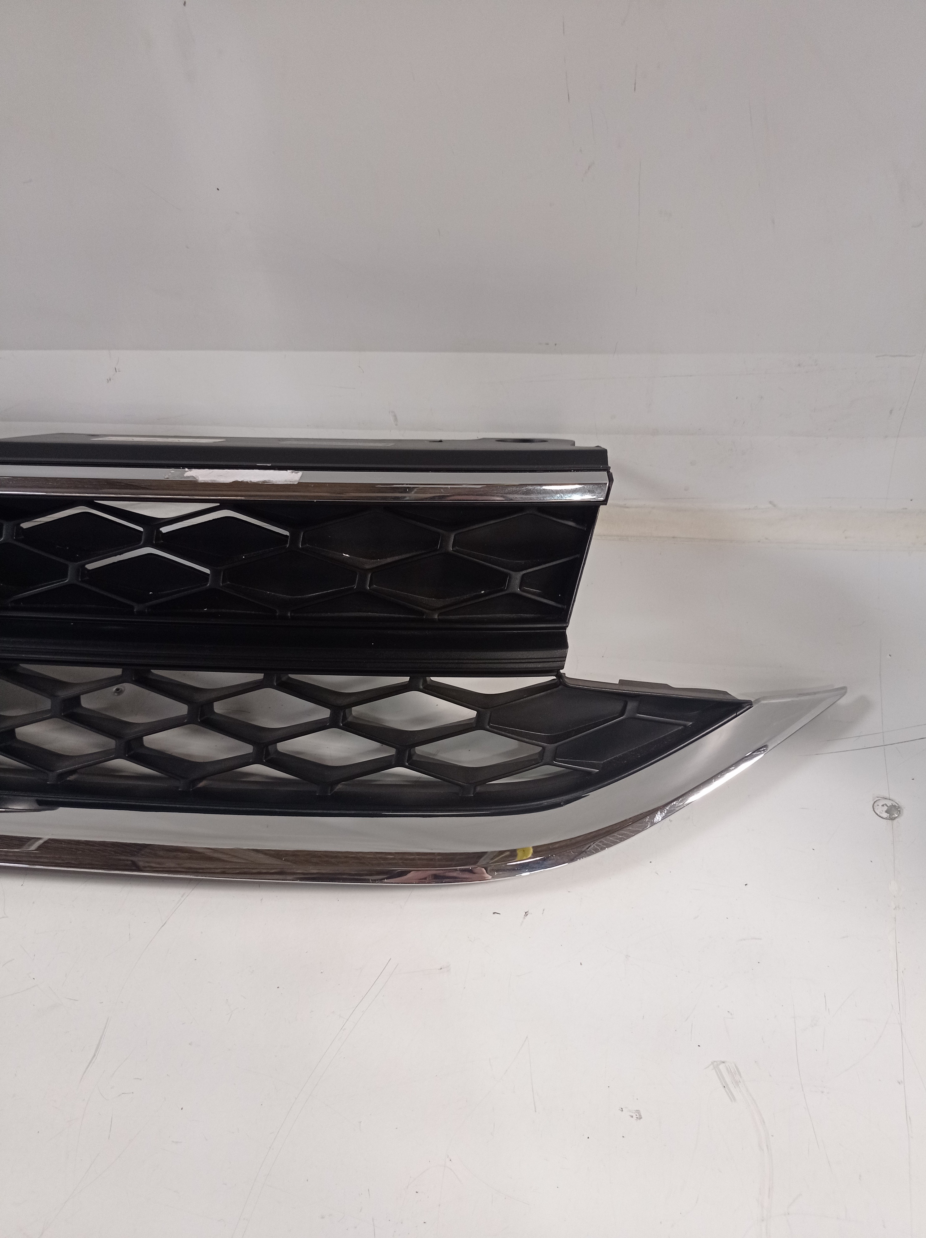 Grade Parachoque Dianteiro Volkswagen Taos 2021 Original 6