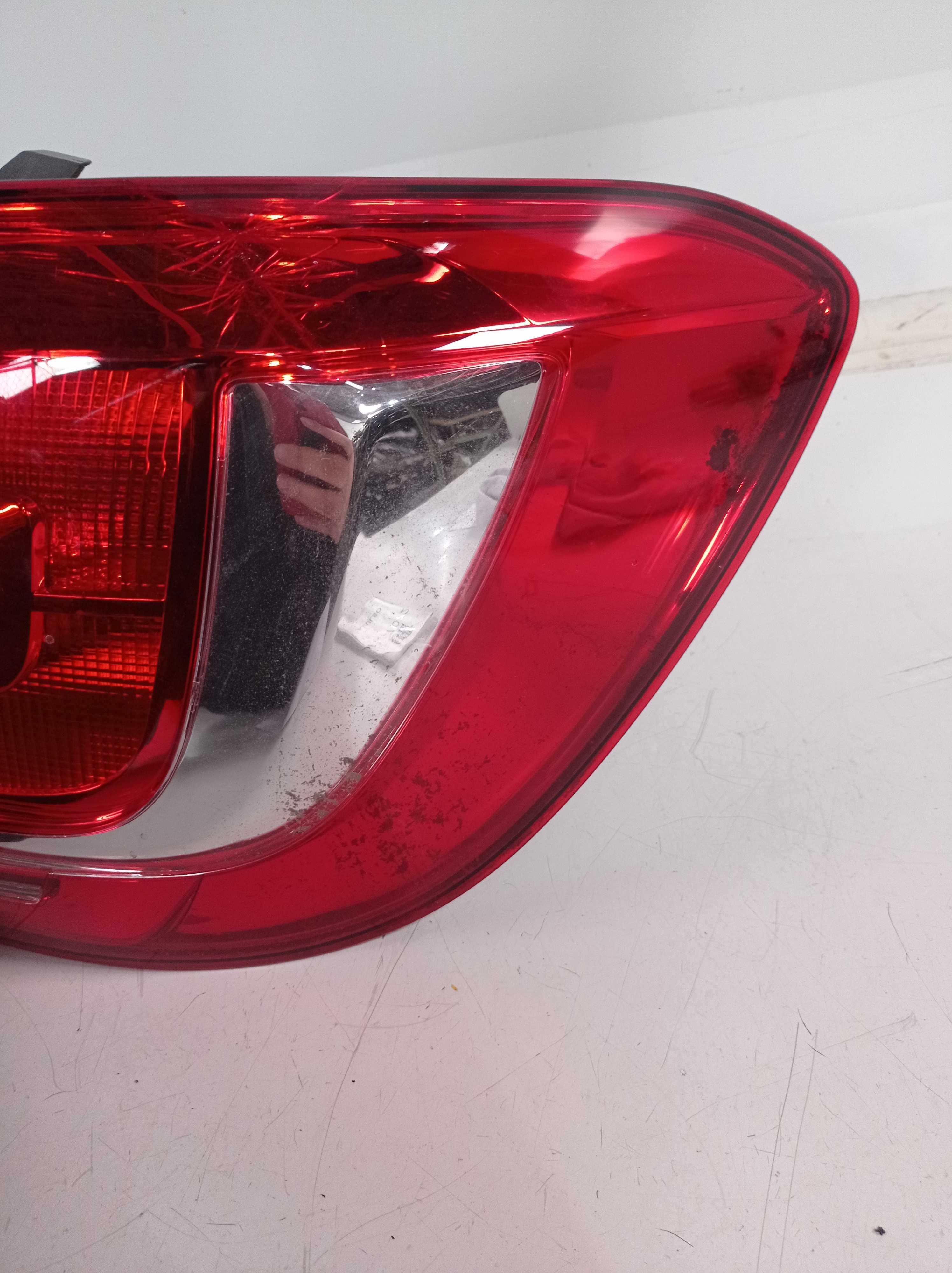 LANTERNA TRASEIRA DIREITA RENAULT SANDERO 2015 RECUPERADA 3