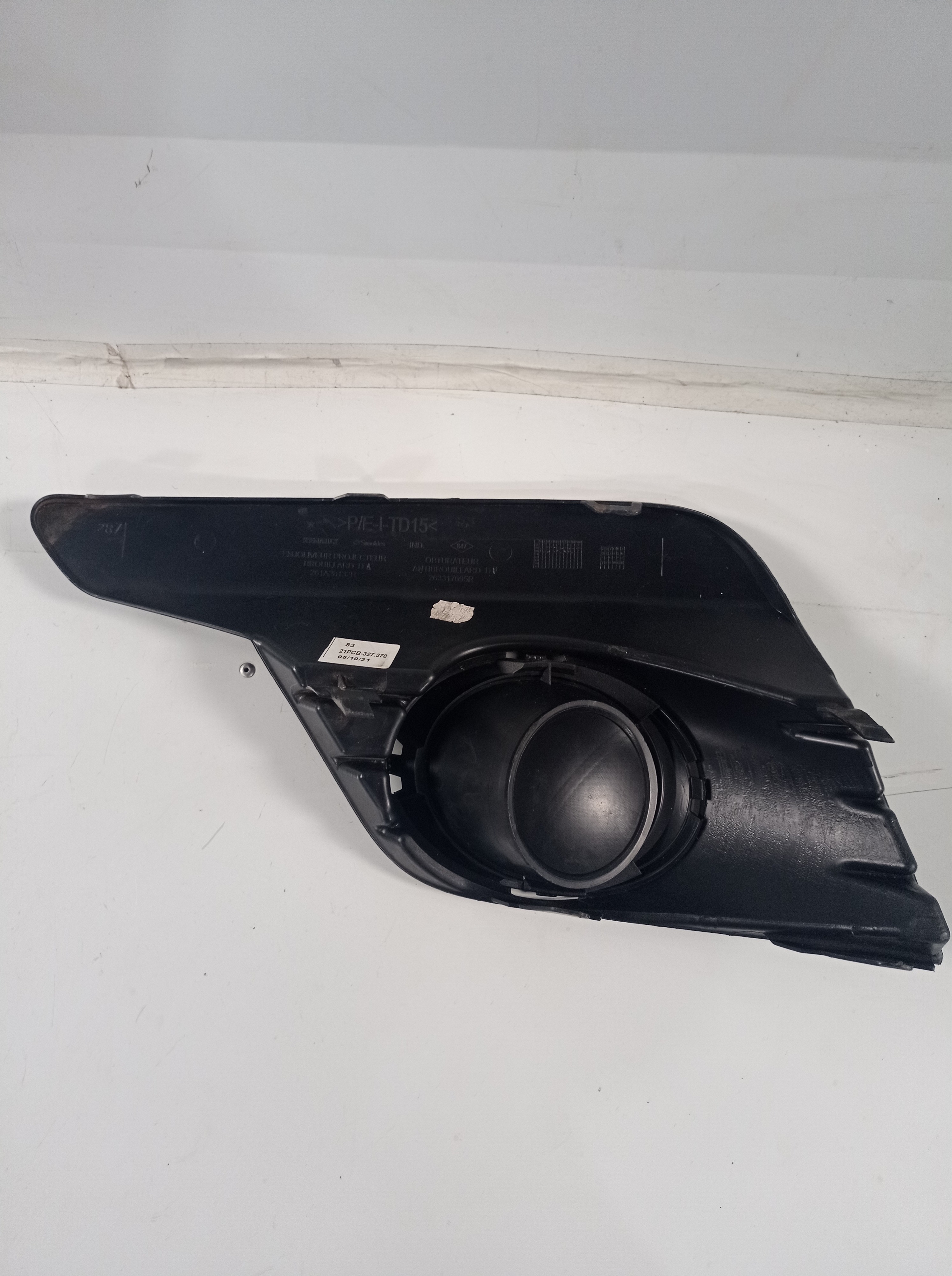 263317695r Moldura Farol Milha Direito Renault Sandero 2020 4