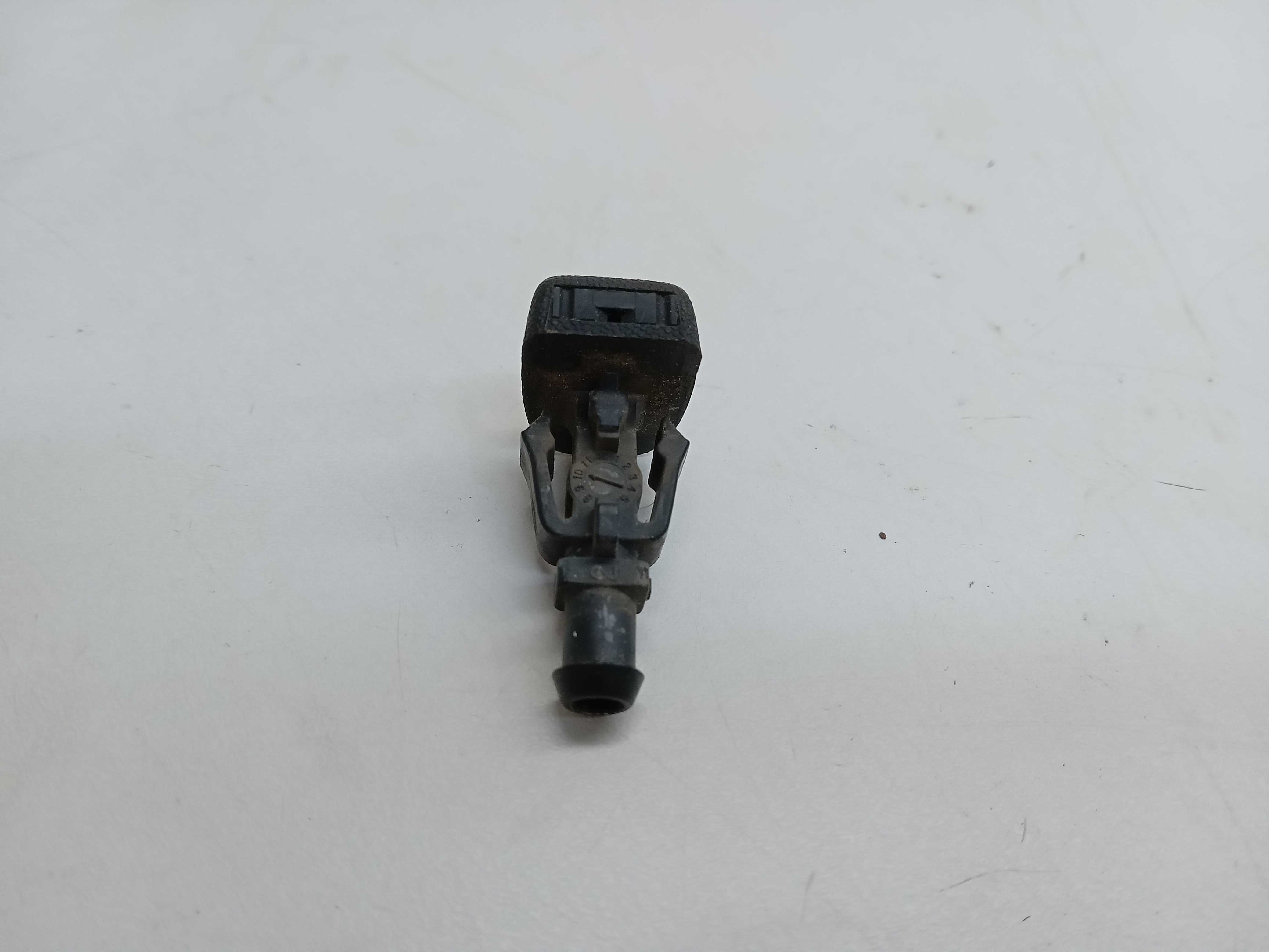 BRUCUTU ESGUICHO ESQUERDO DO CAPÔ CHEVROLET COBALT 2013 2