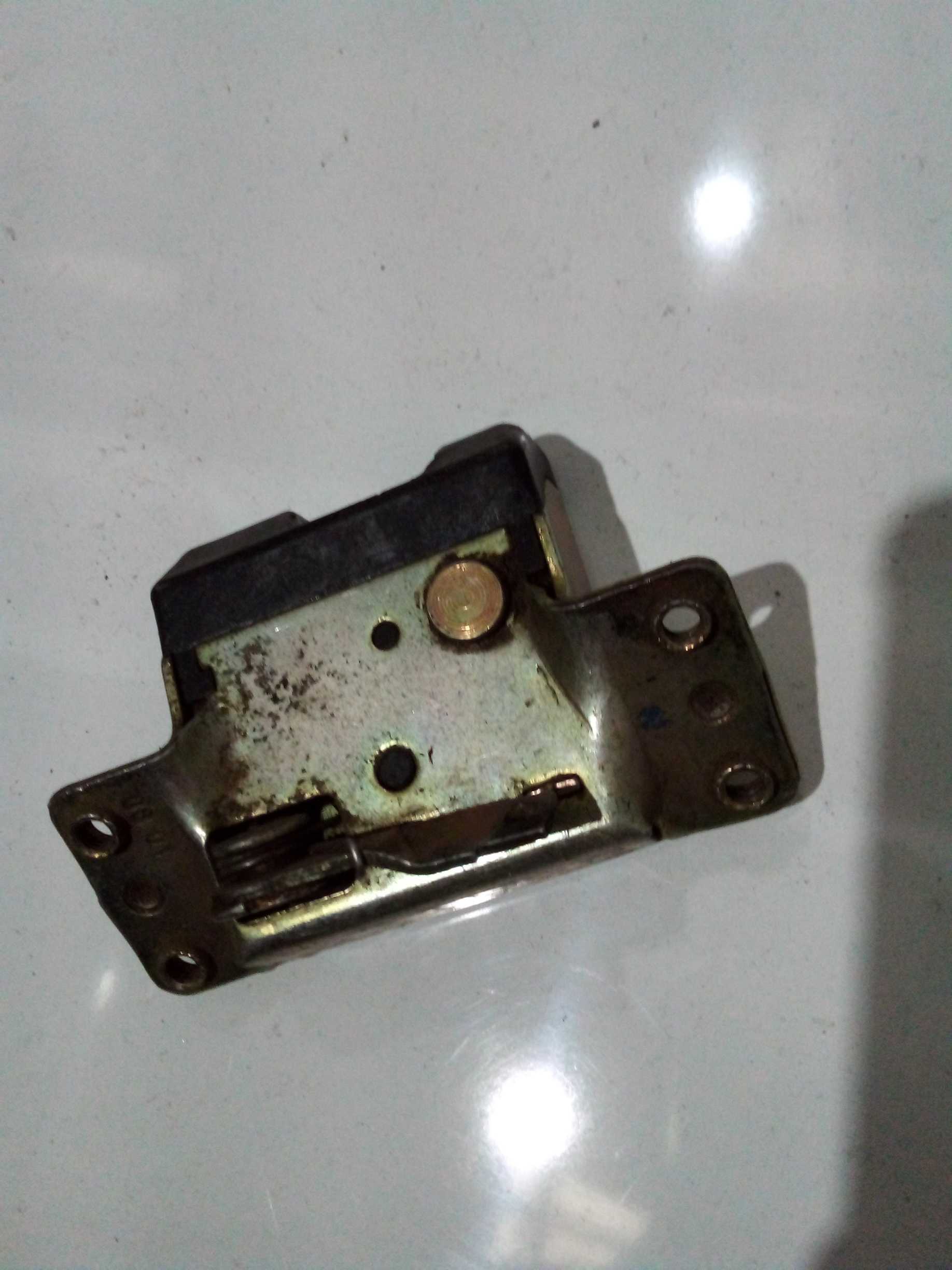 Fechadura Da Tampa Traseira Gm Blazer 1996 2
