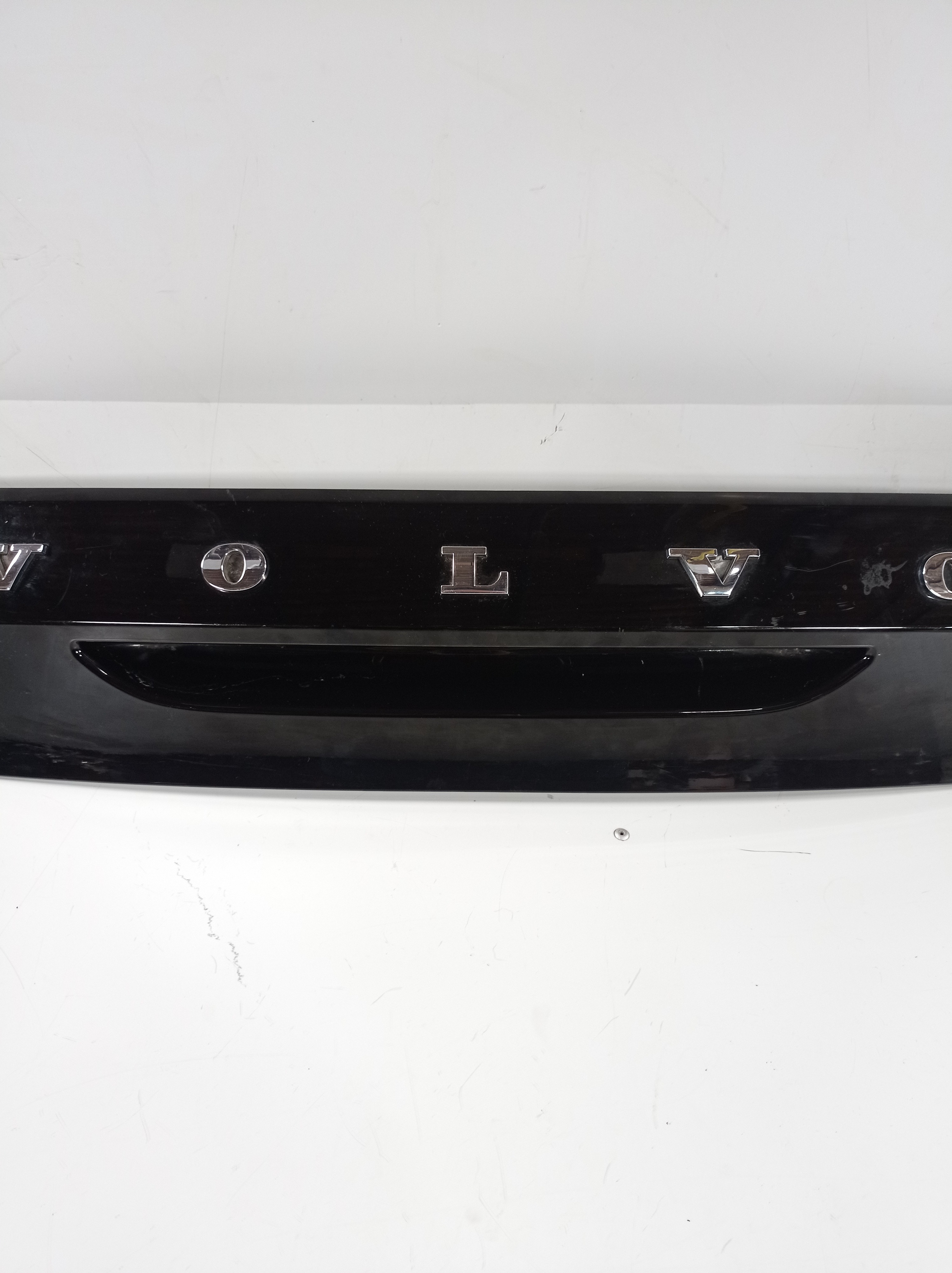 31301301 Aplique Tampa Traseira Volvo V40 2014 2015