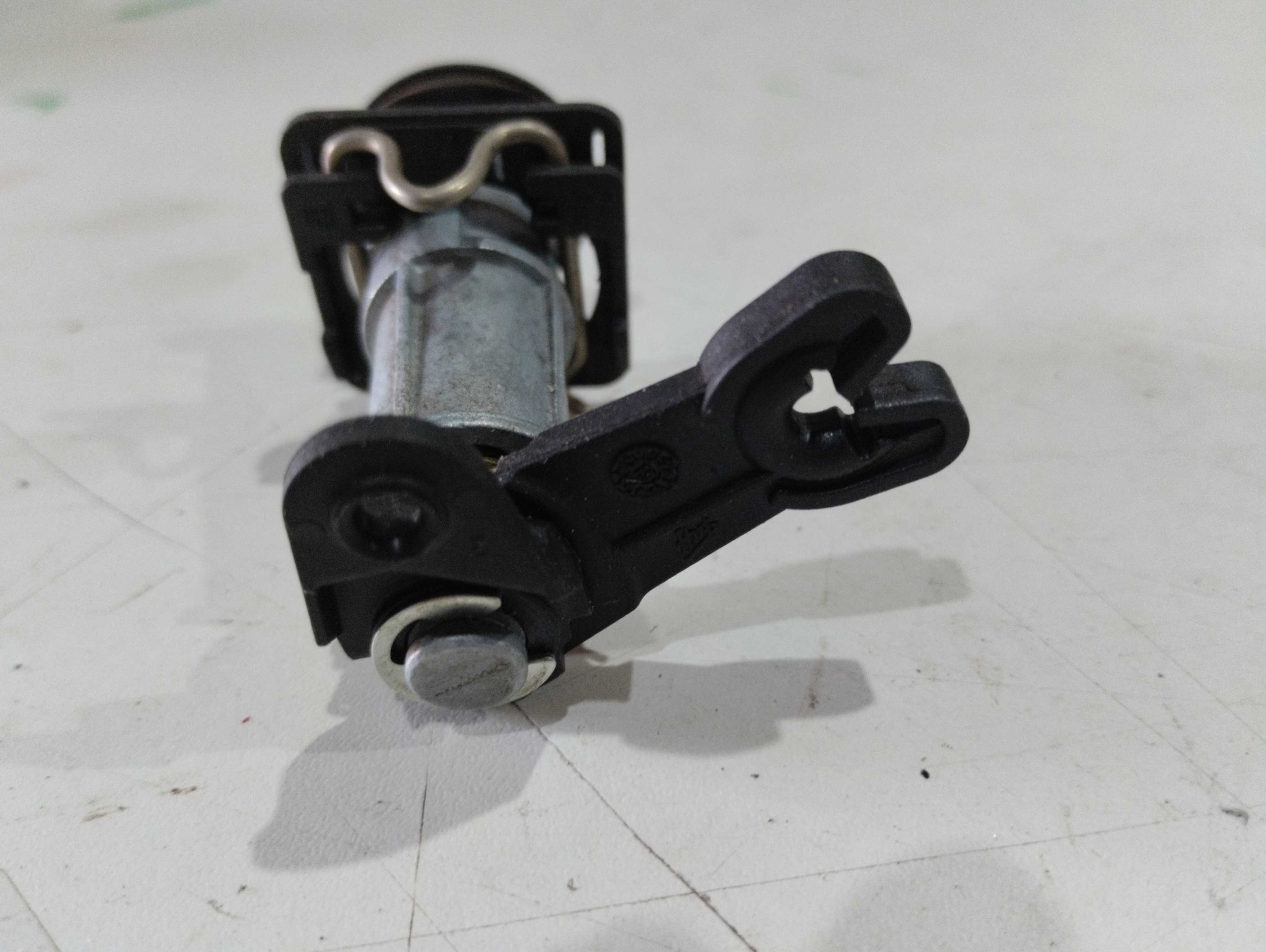 Cilindro tampa traseira GM prisma Onix