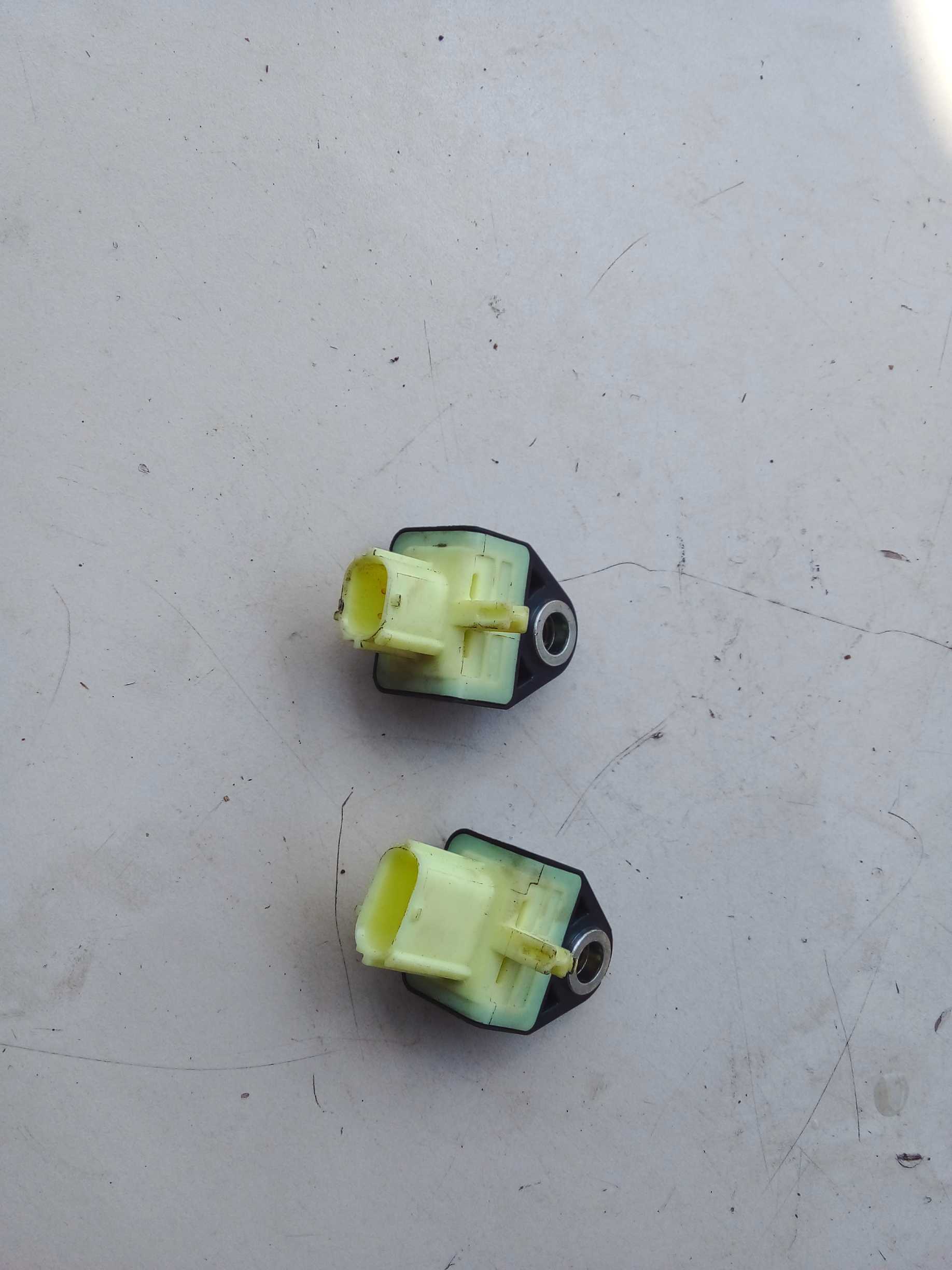PAR SENSOR DETONACAO AIR BAG HILUX 2019  898310K040 2