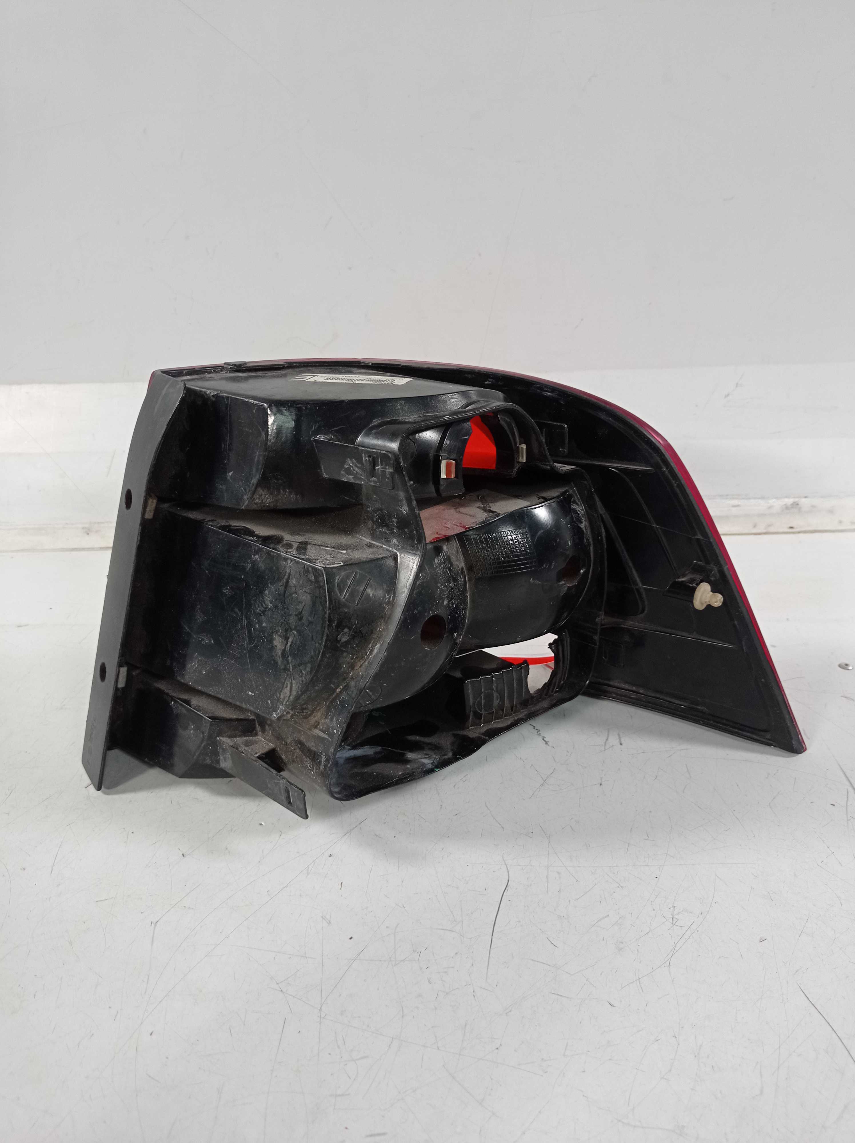 LANTERNA TRASEIRA ESQUERDA VW VOYAGE G5 2008 2012 RECUPERADA 4