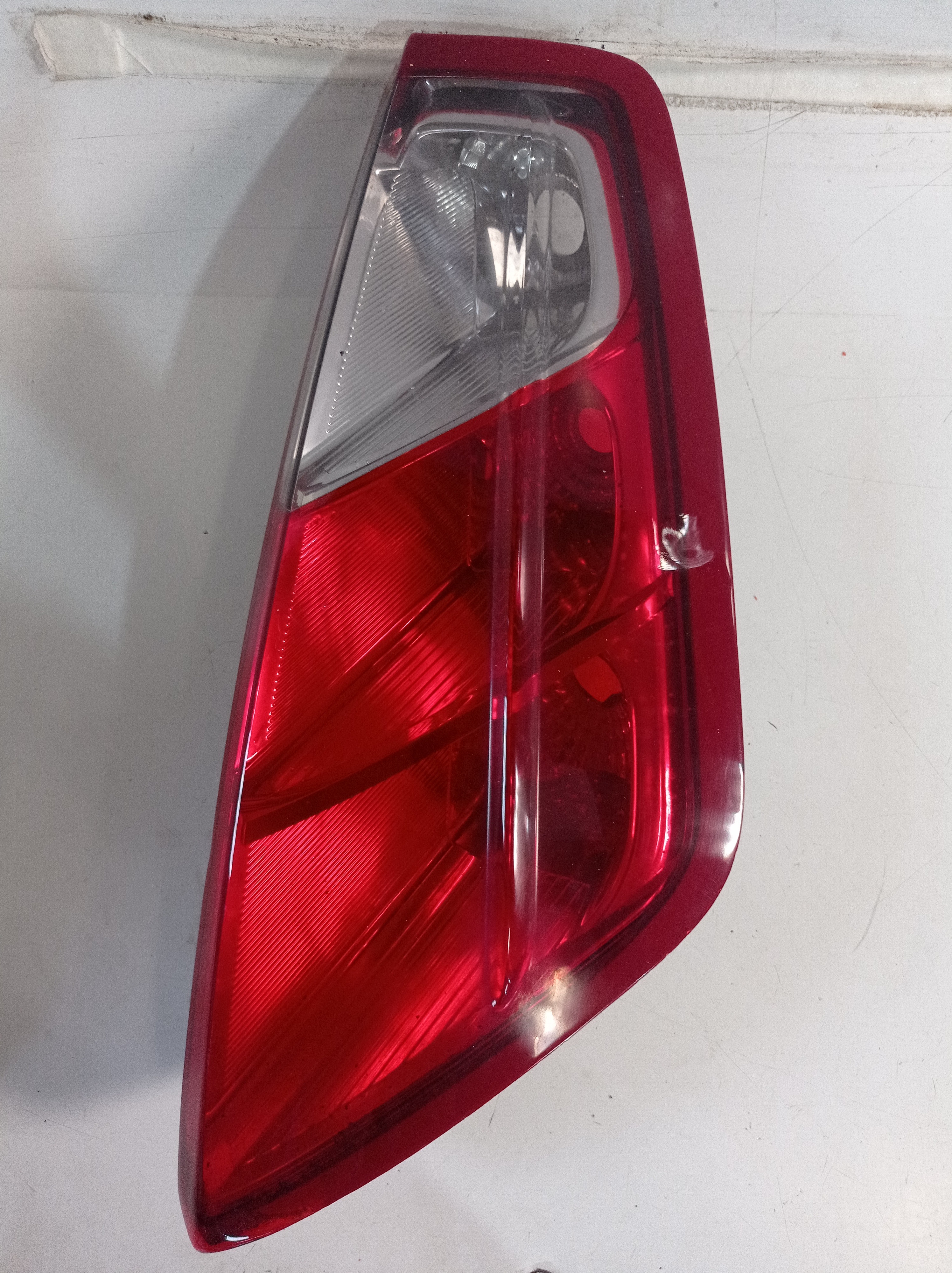 Lanterna tras Direita Fiat Punto 2008 recuperada