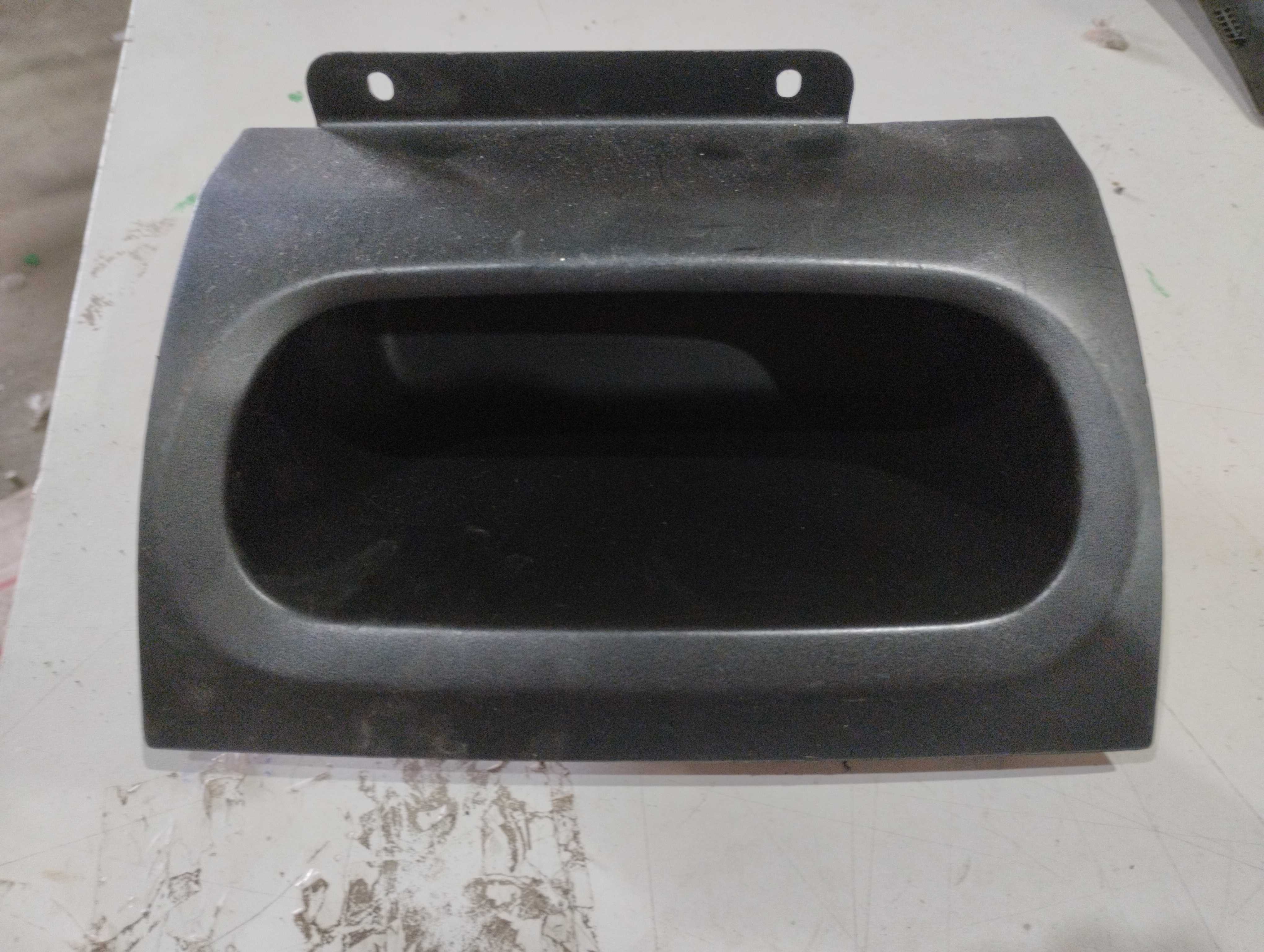 Moldura porta objeto Fiat Strada 2014 2