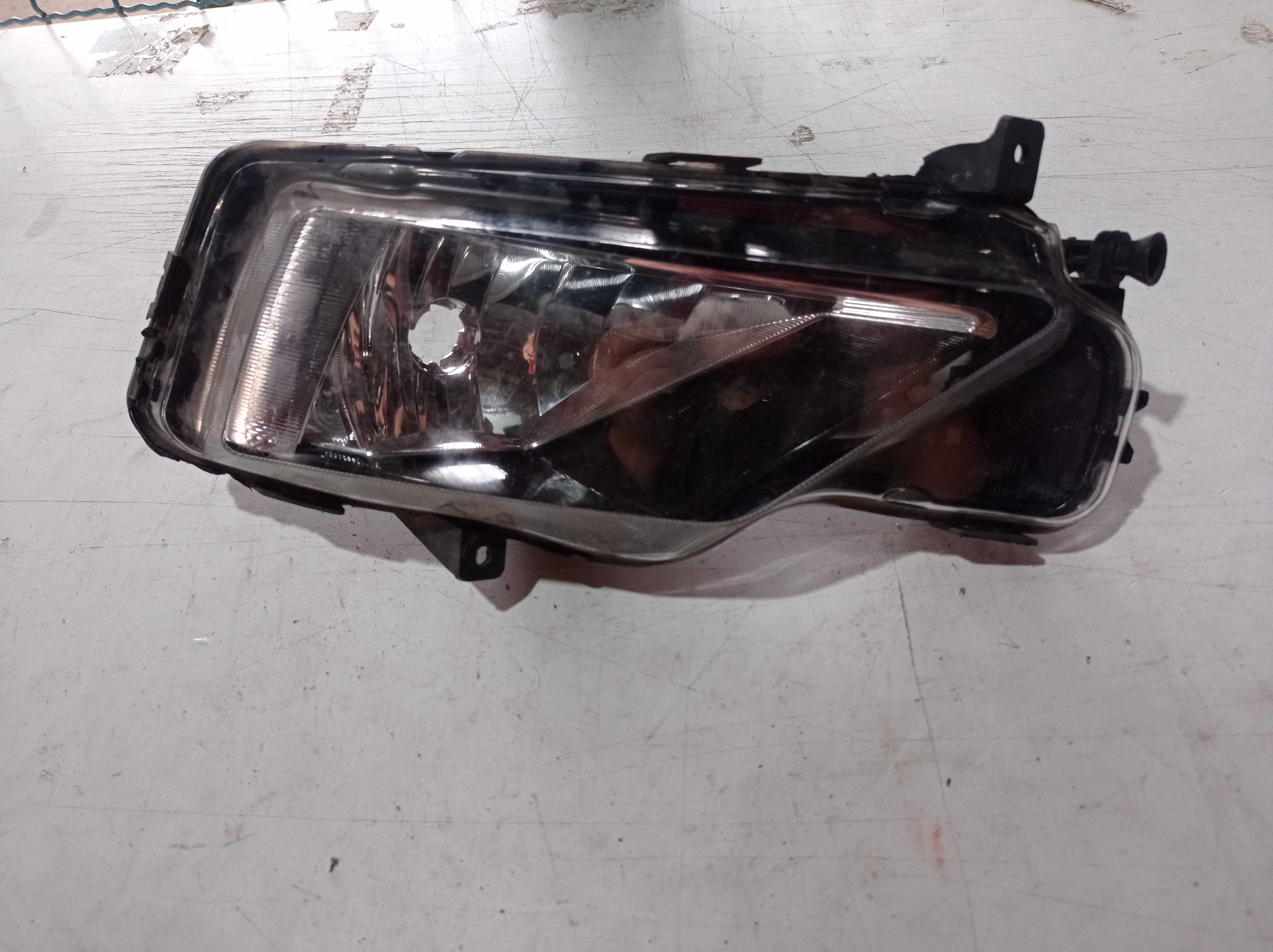 FAROL MILHA DIREITO VOLKSWAGEN GOL SAVEIRO G7 1
