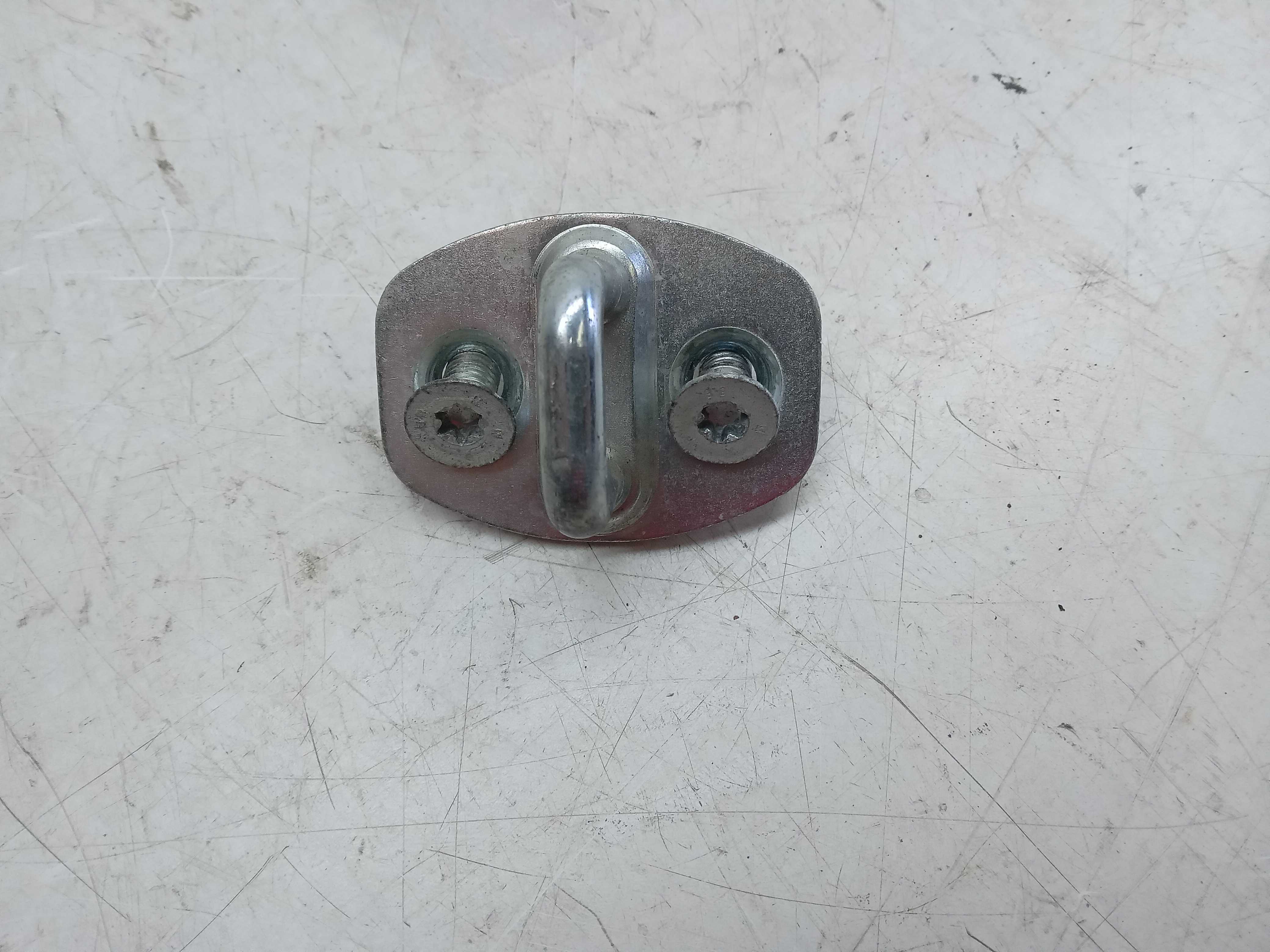 BATENTE  PORTA TRASEIRA ESQUERDA CHEVROLET COBALT 2013 1