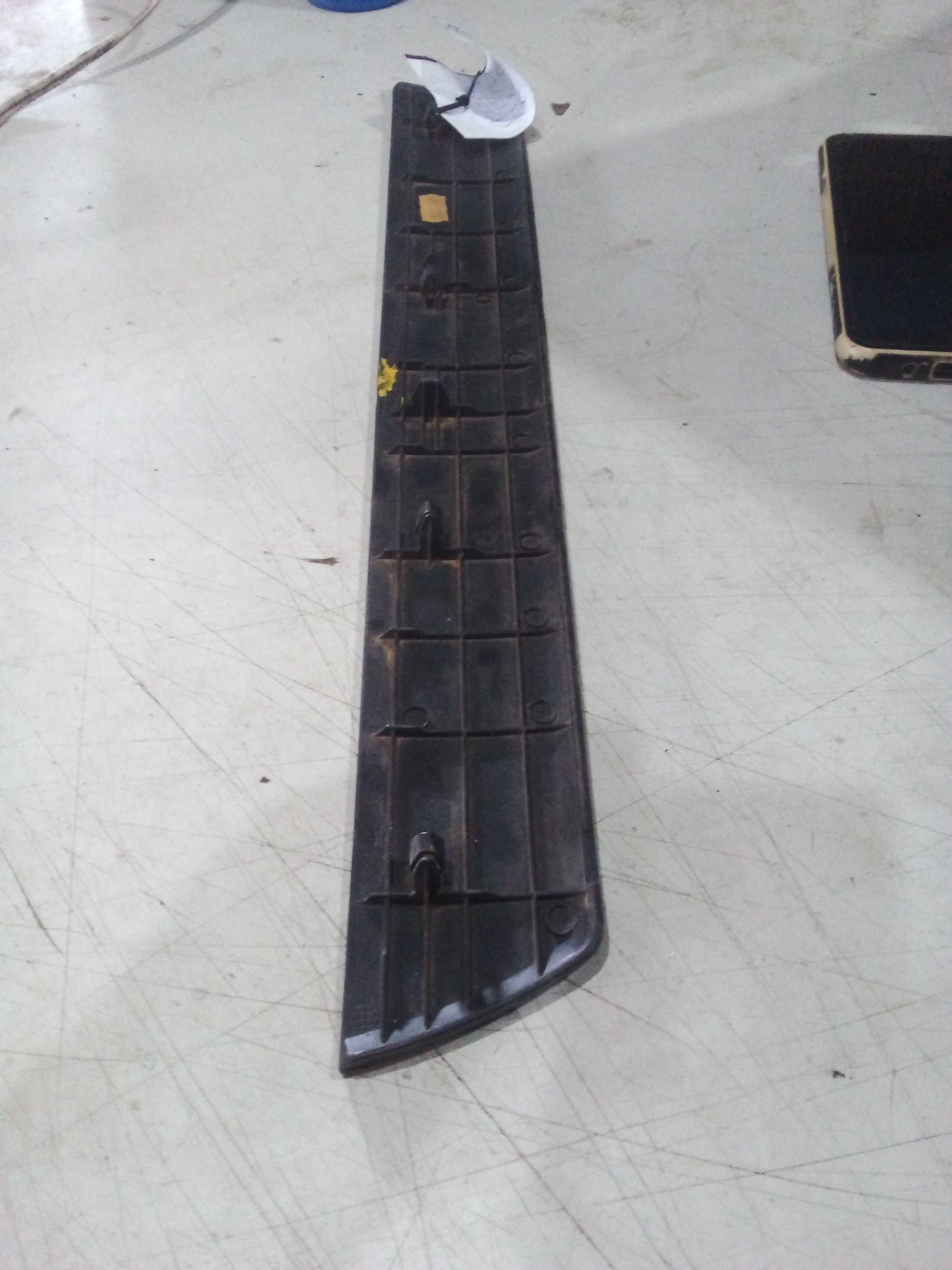 SOLEIRA DIREITA HILUX  2014 67922KK010 2