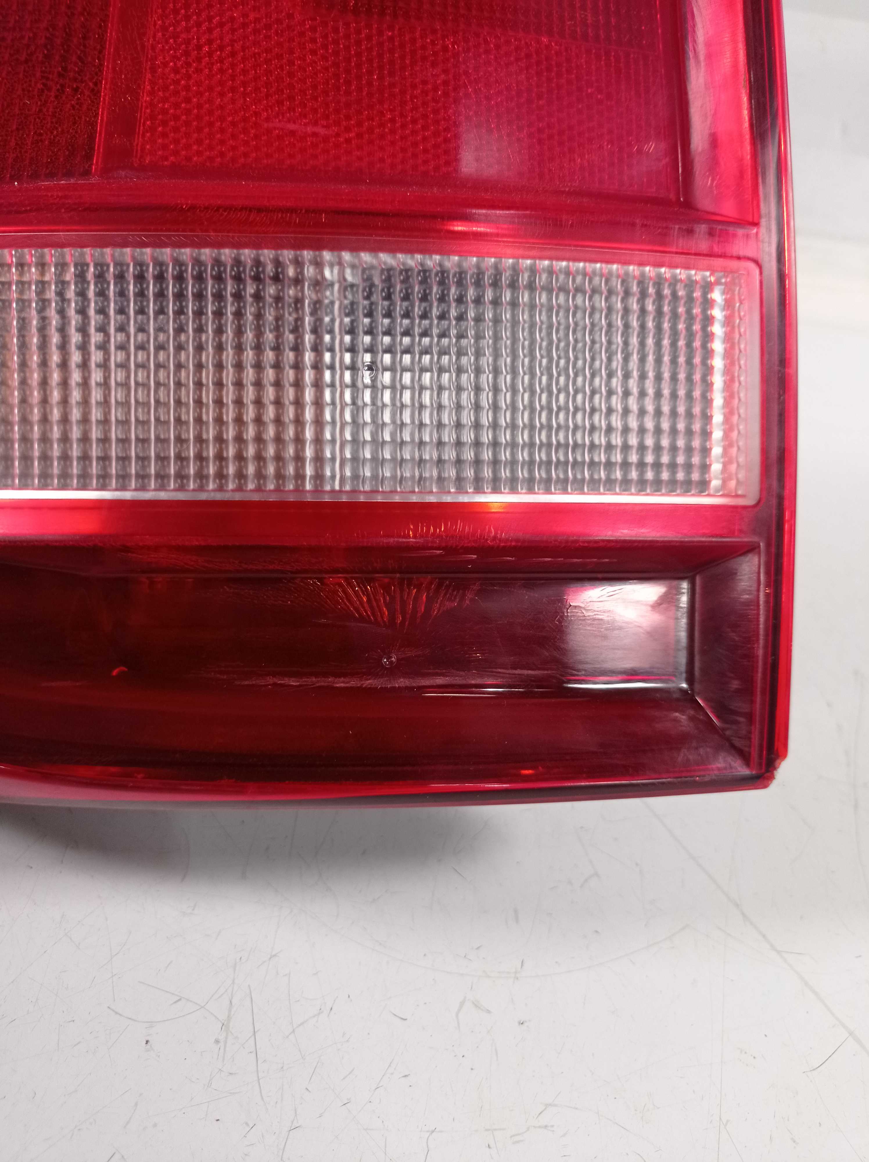 LANTERNA TRASEIRA ESQUERDA VW SAVEIRO G7 G8 2018 PARA RECU 2