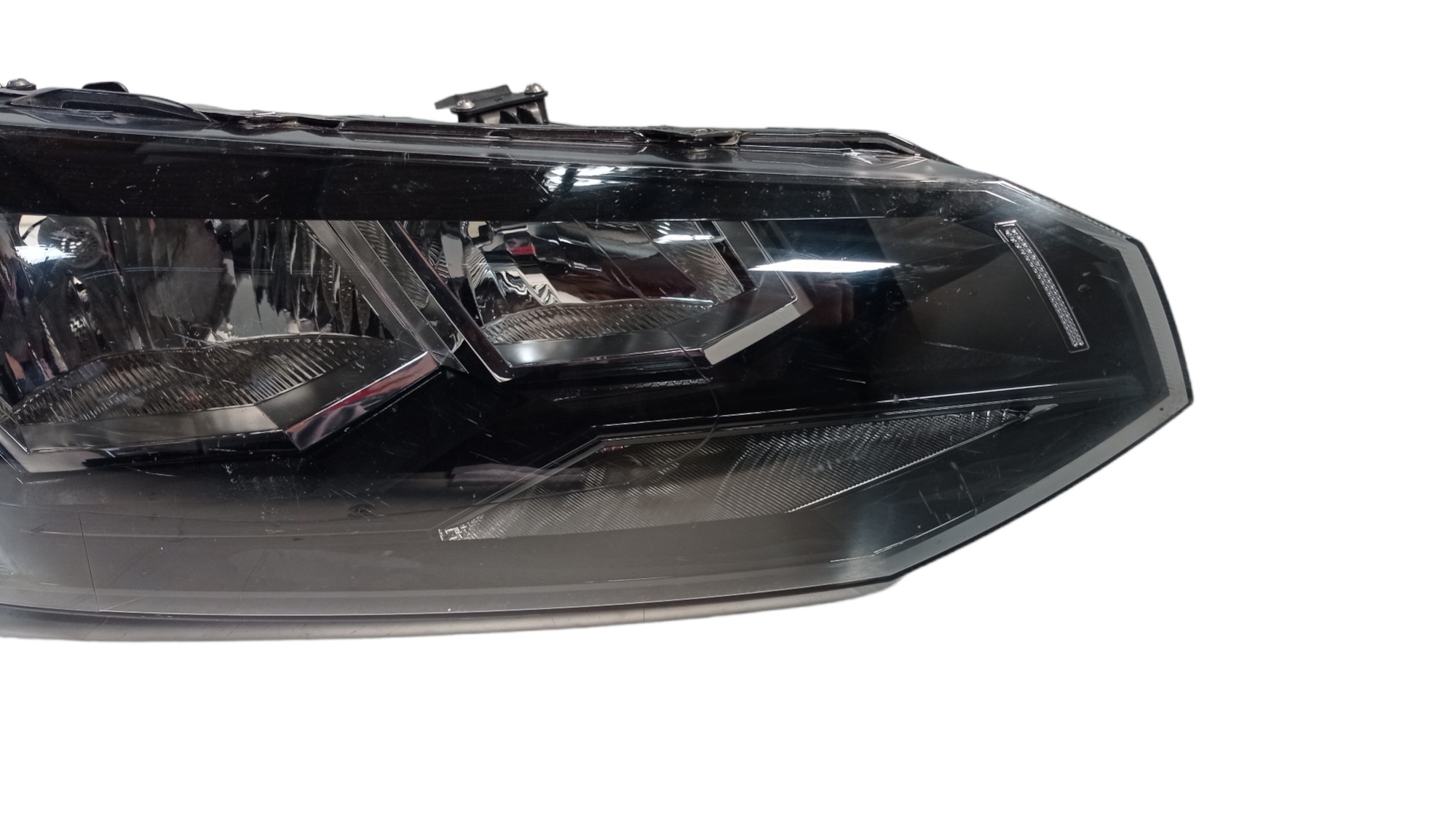 Farol Direito Volkswagen Polo Virtus 2017 A 2022 Recuperado 3