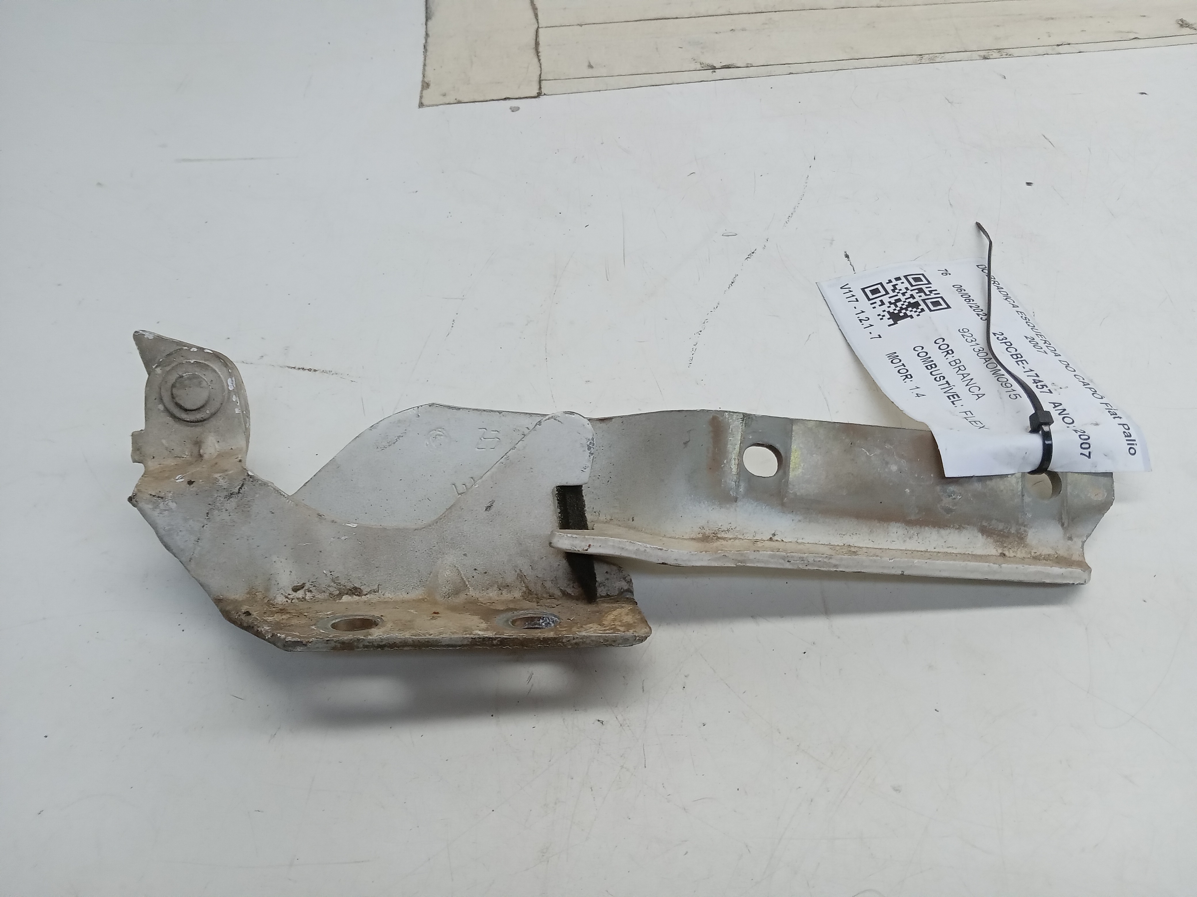 DOBRADIÇA CAPÔ LE Fiat Palio 2007 1