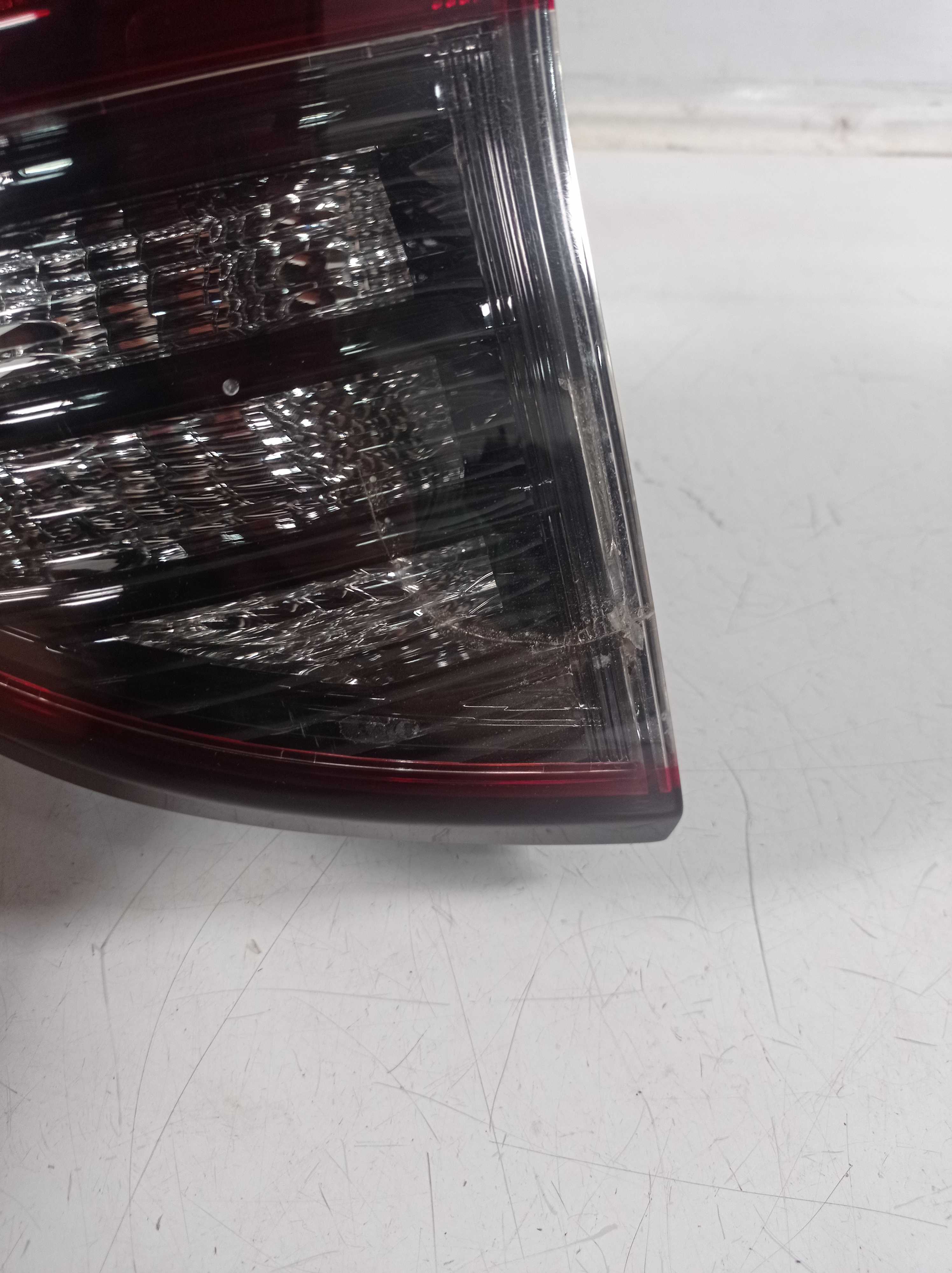 LANTERNA TRASEIRA ESQUERDA HONDA HRV 2016 A 2019 RECUPERADA 2
