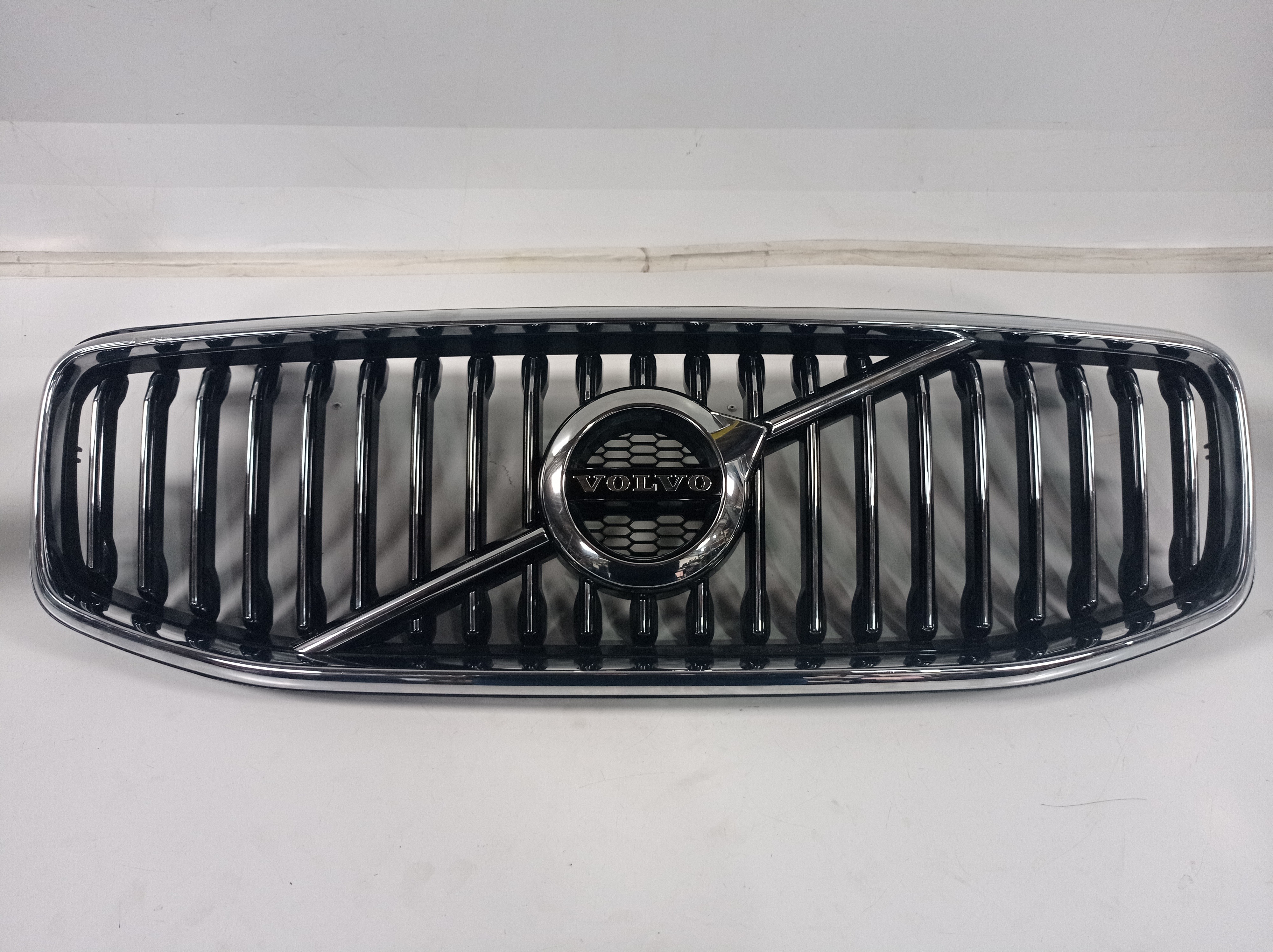 31425535 Grade Dianteira Volvo Xc60 2017 2018 Original