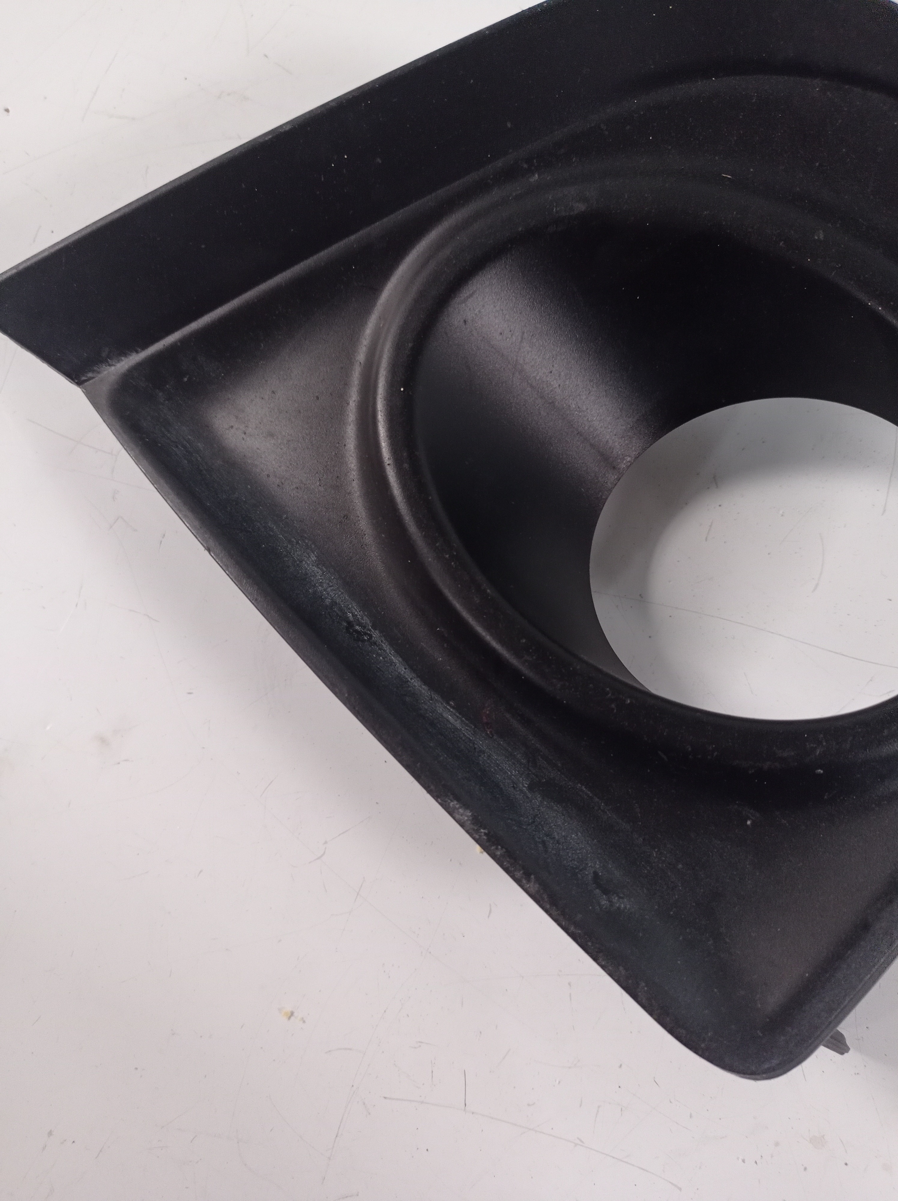 8148102470 Moldura Farol Milha Direito Toyota Corolla 14 15 3