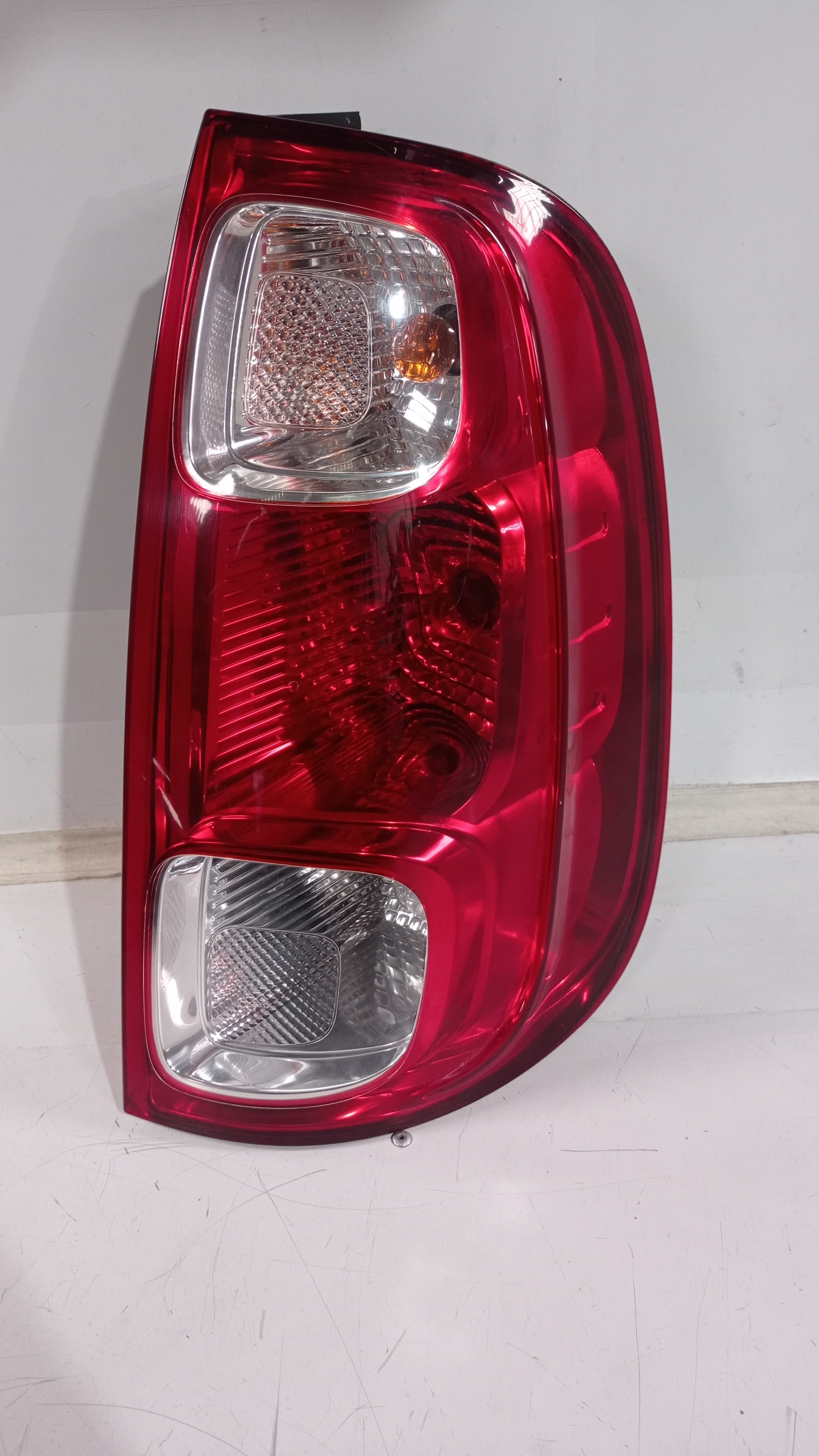 5202792 Lanterna Traseira Direita Fiat Uno Vivace 2014 Recu