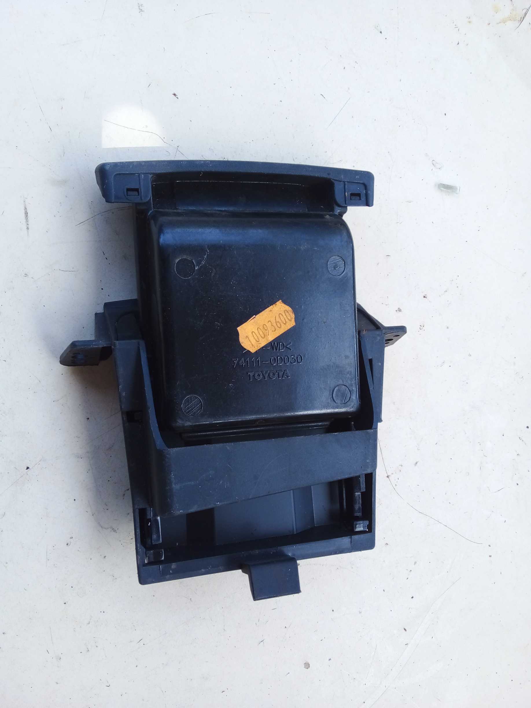 PORTA OBJETOS PAINEL TABEKIER HILUX 2019 2