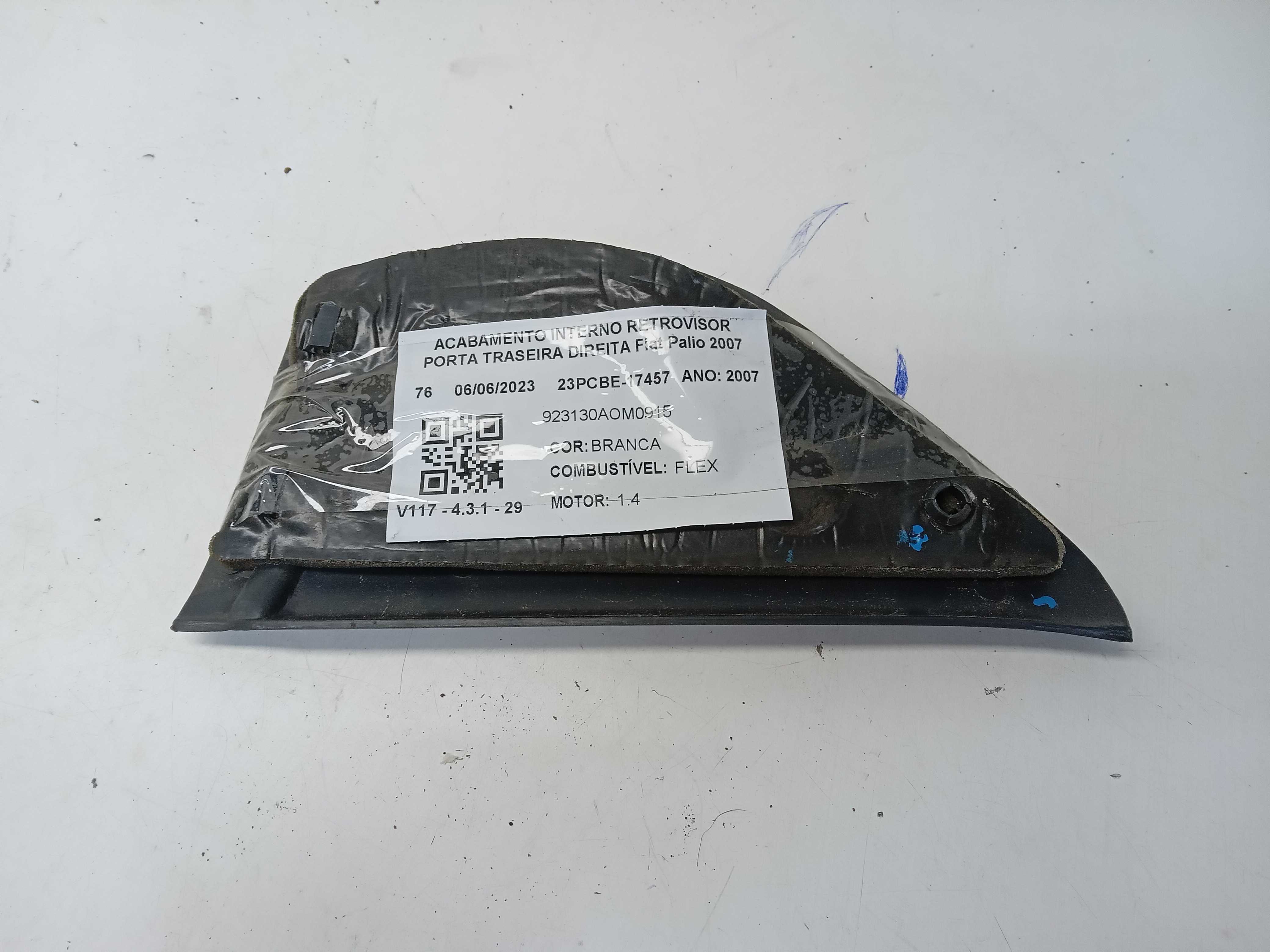 MOLDURA INTERNA RETROVISOR LE FIAT PALIO 2007 2