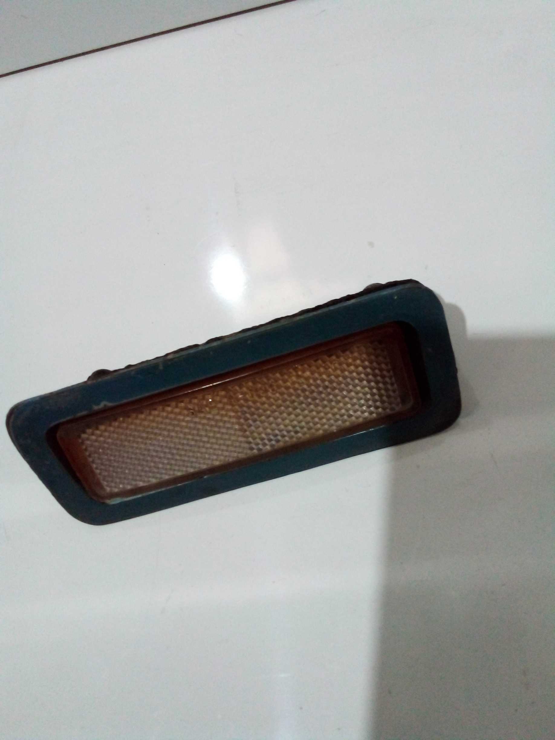 Olho De Gato Refletor Do Paralama Dodge Darte Charger 2