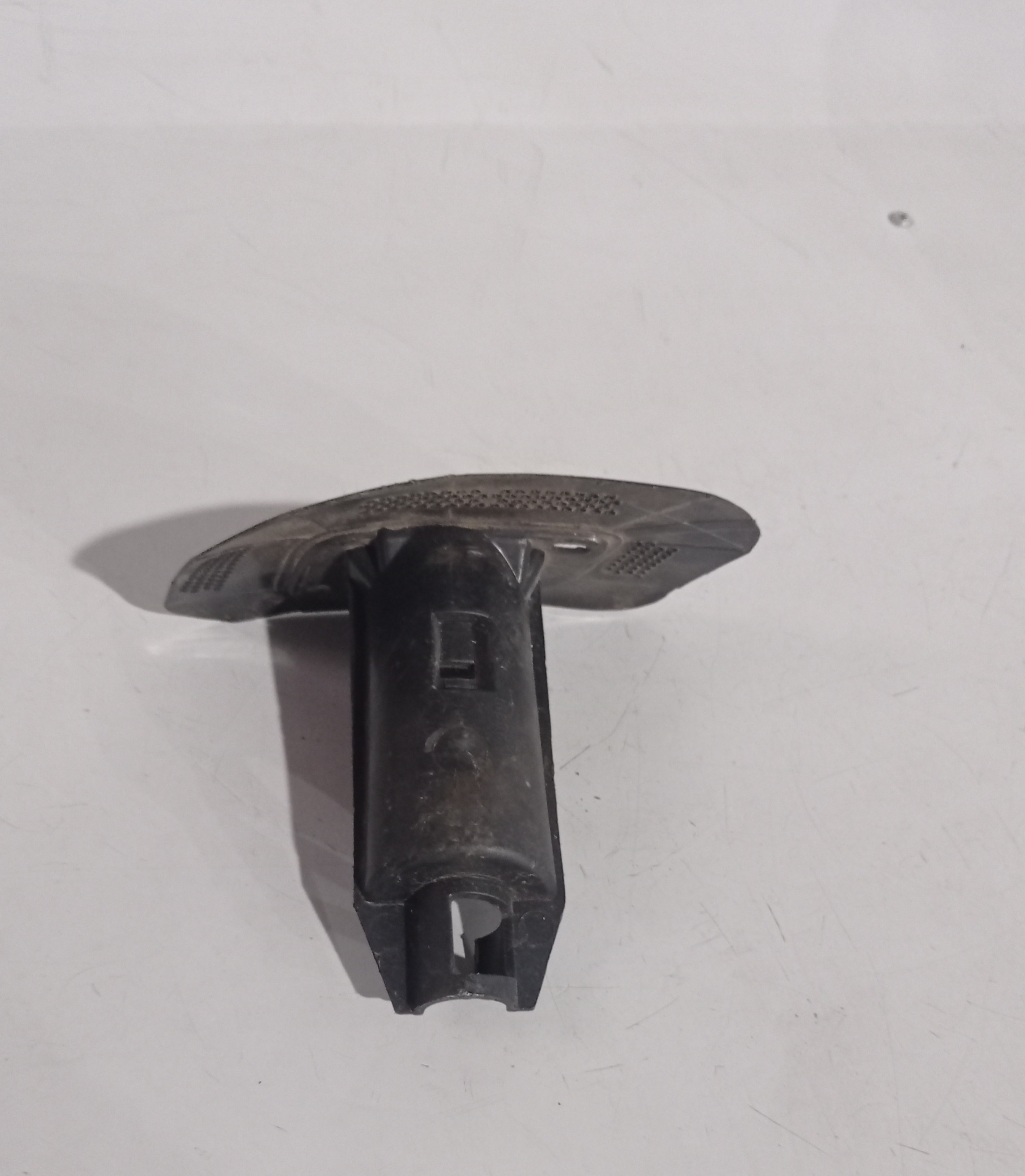 31425171 Suporte Esguicho Direito Volvo Xc60 2018 4