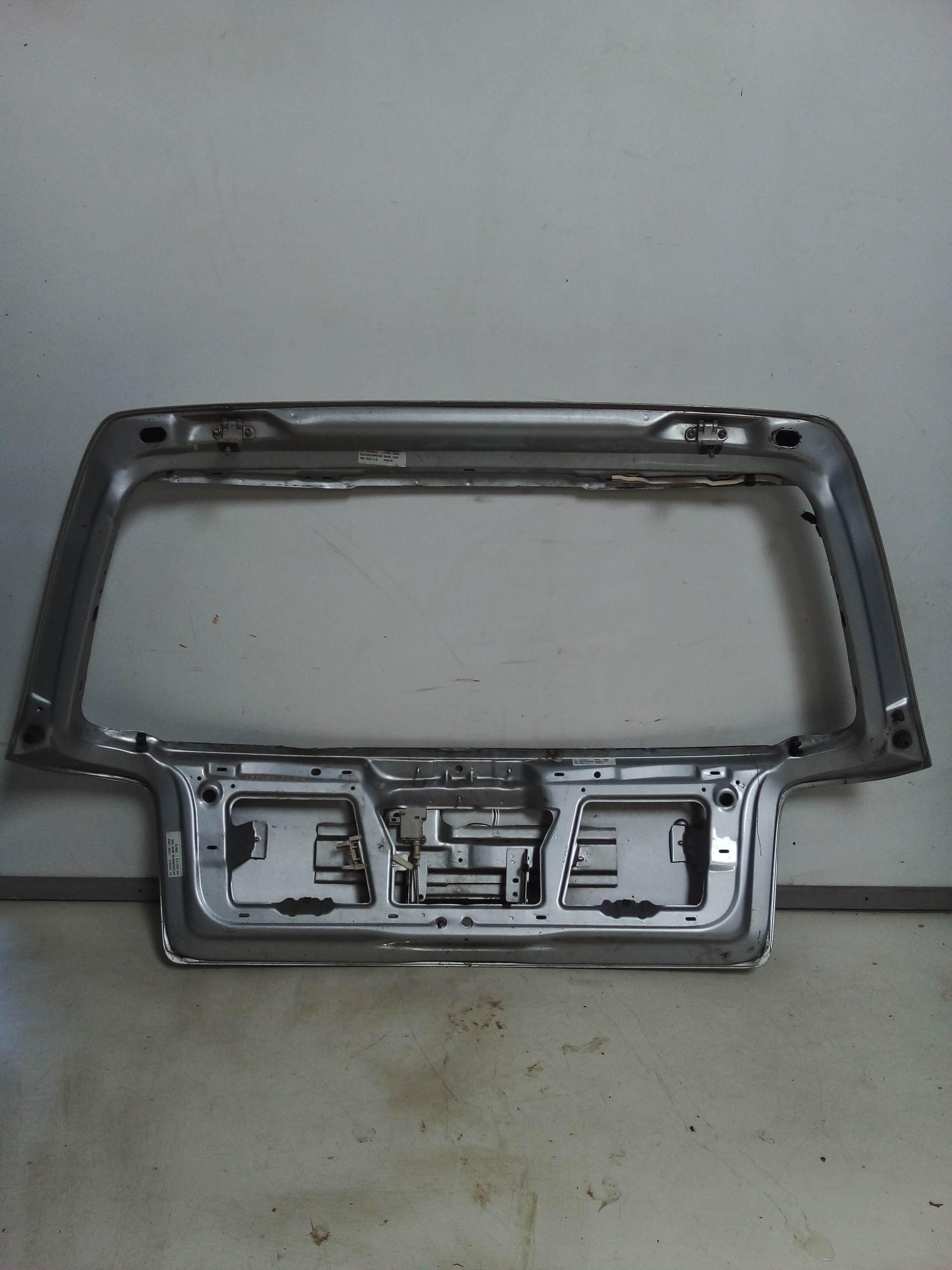 Tampa Traseira Volkswagen Golf 2003 Para Recuperar 5