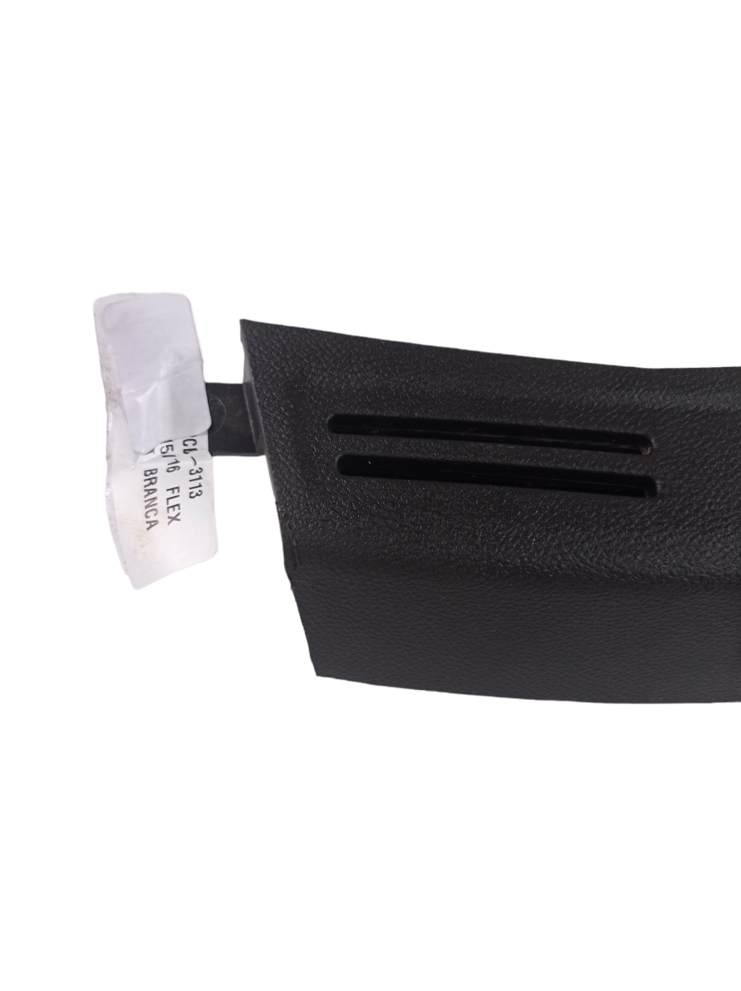 95135613 Moldura Acendedor Cigarro Chevrolet Tracker 2015 Preto 3